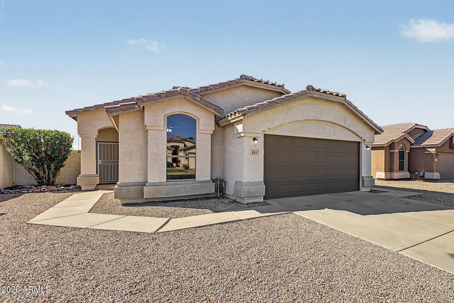 9819 E Olla Avenue — photo 2