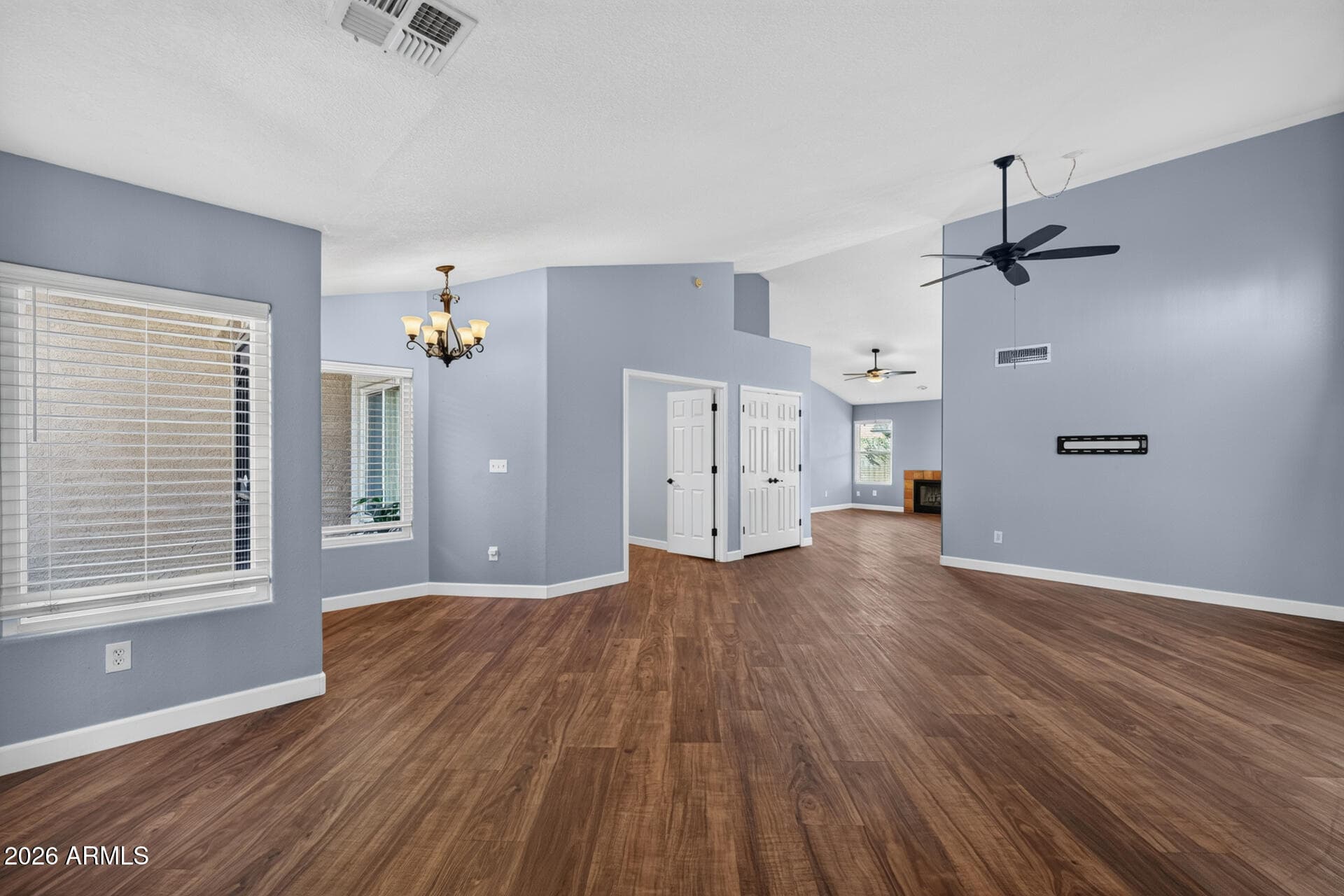 4338 E Douglas Avenue — photo 8
