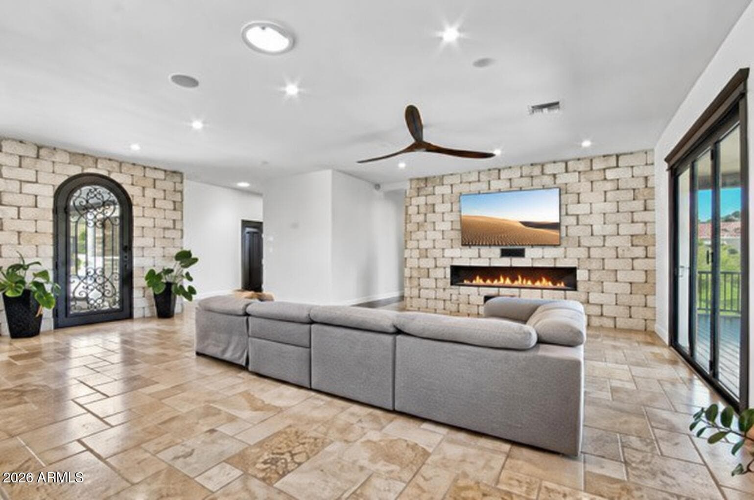 6132 W Alameda Road — photo 5
