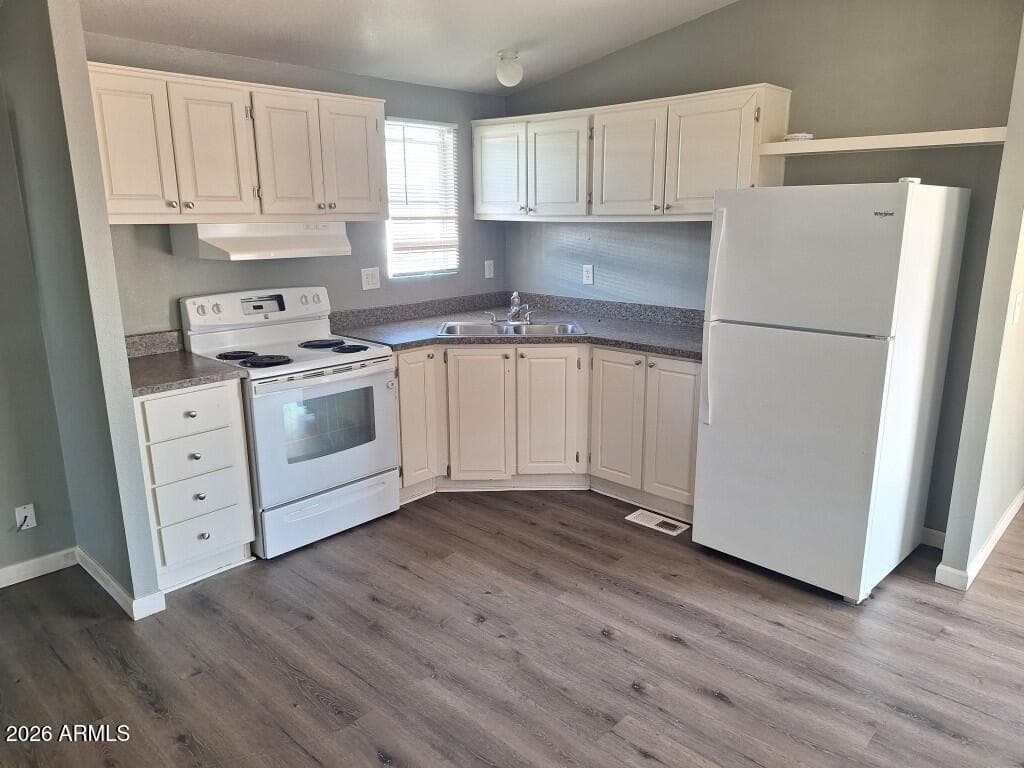2292 N Ironwood Drive 83 — photo 3