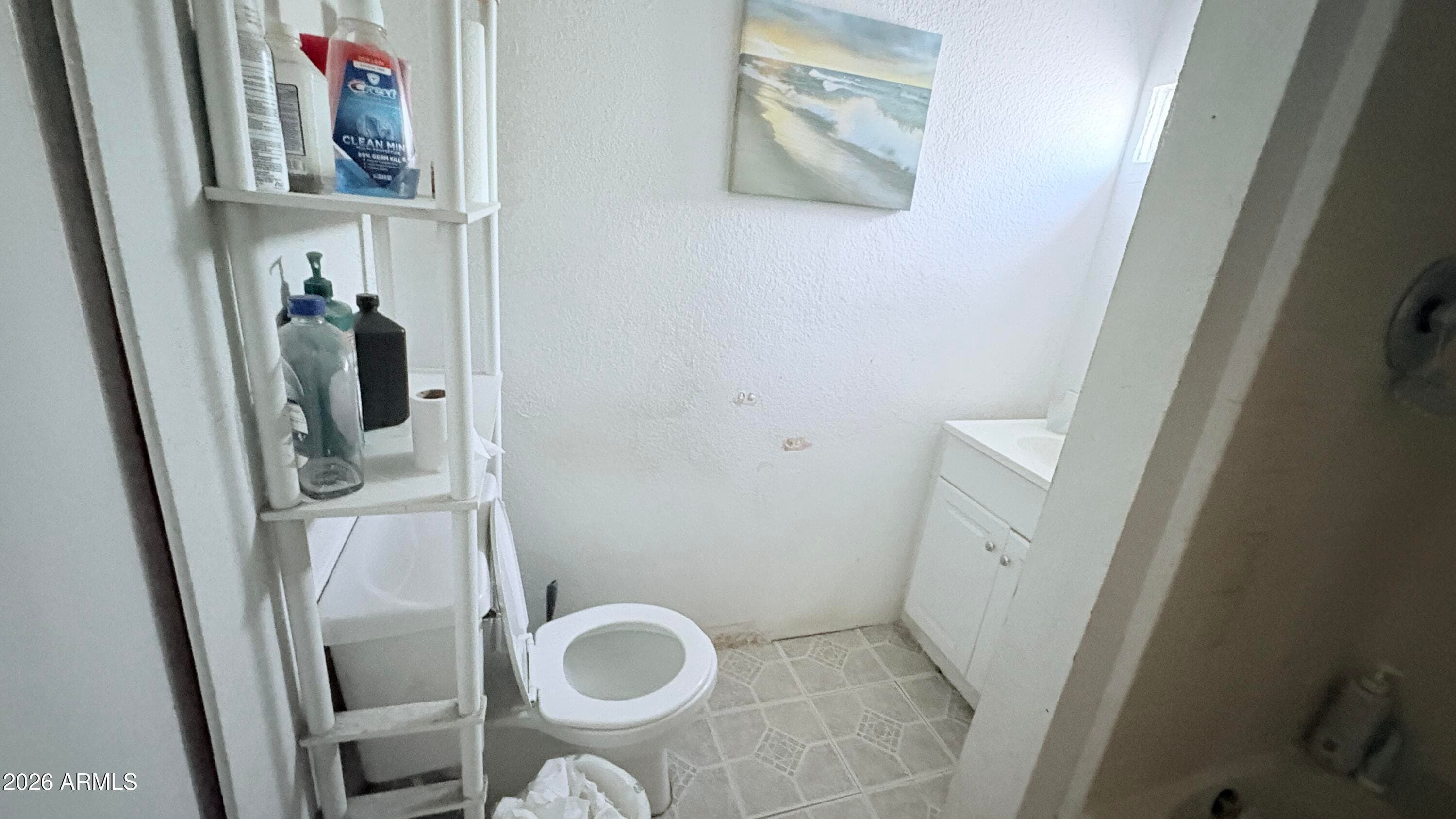1435 N Cameron Avenue — photo 8