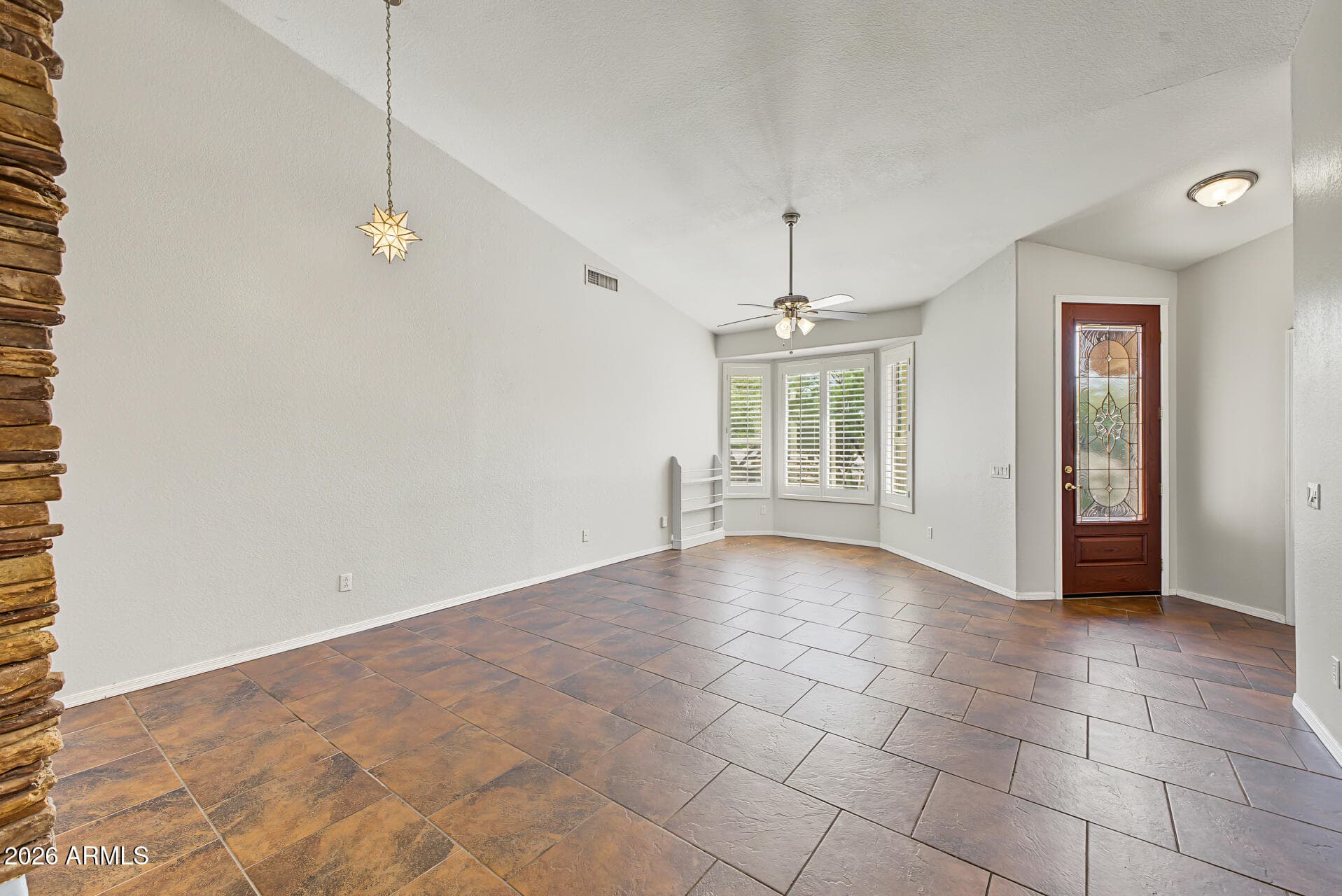 402 E Blue Eagle Lane — photo 8