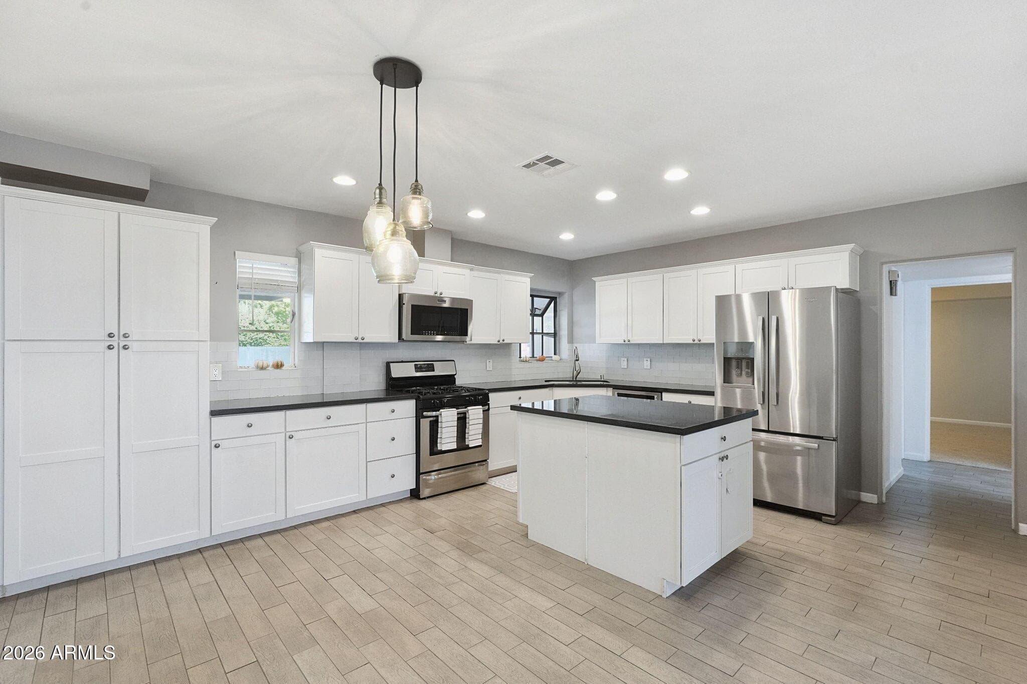 4208 E Wilshire Drive — photo 5