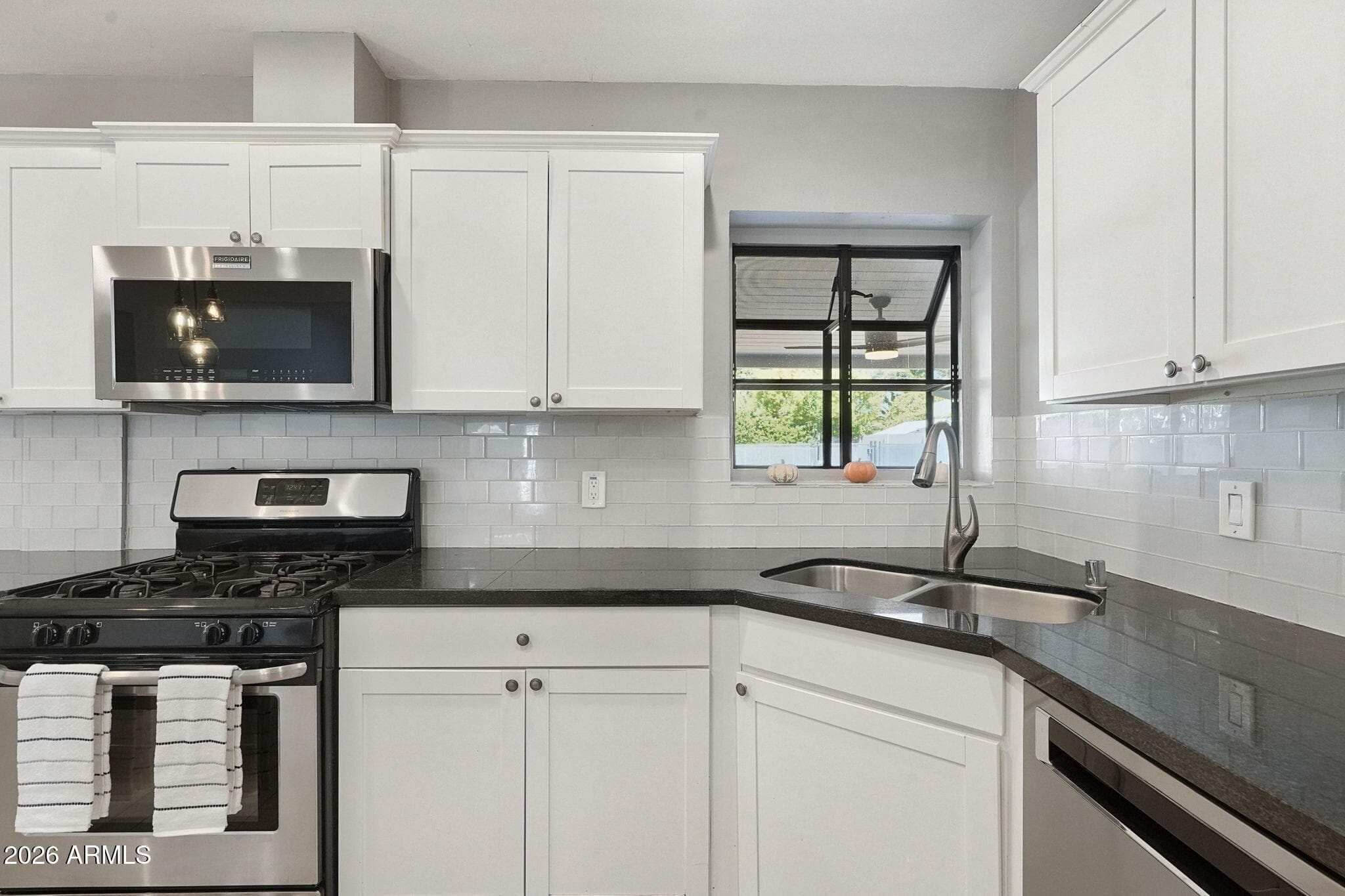 4208 E Wilshire Drive — photo 6