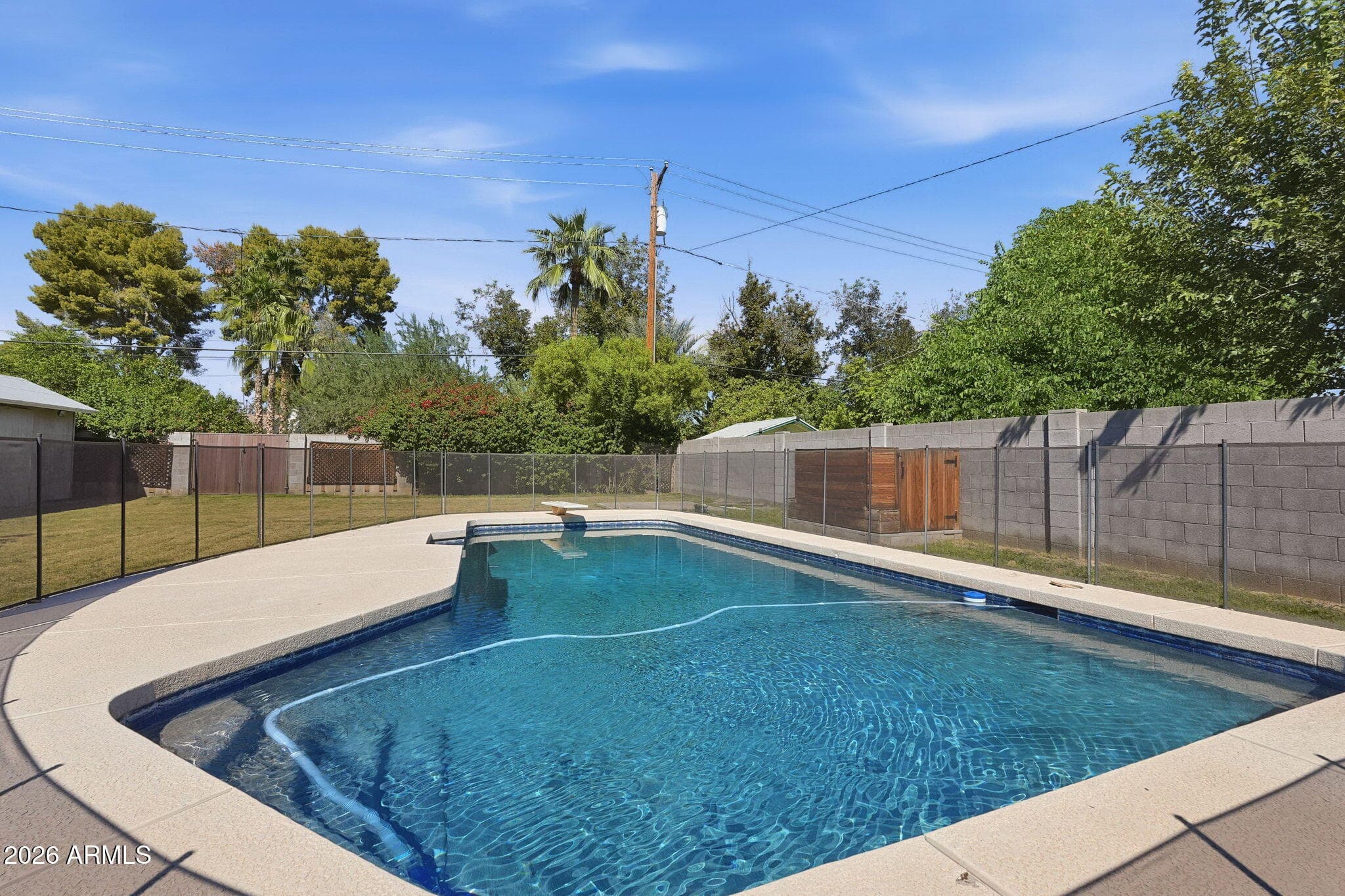 4208 E Wilshire Drive — photo 2