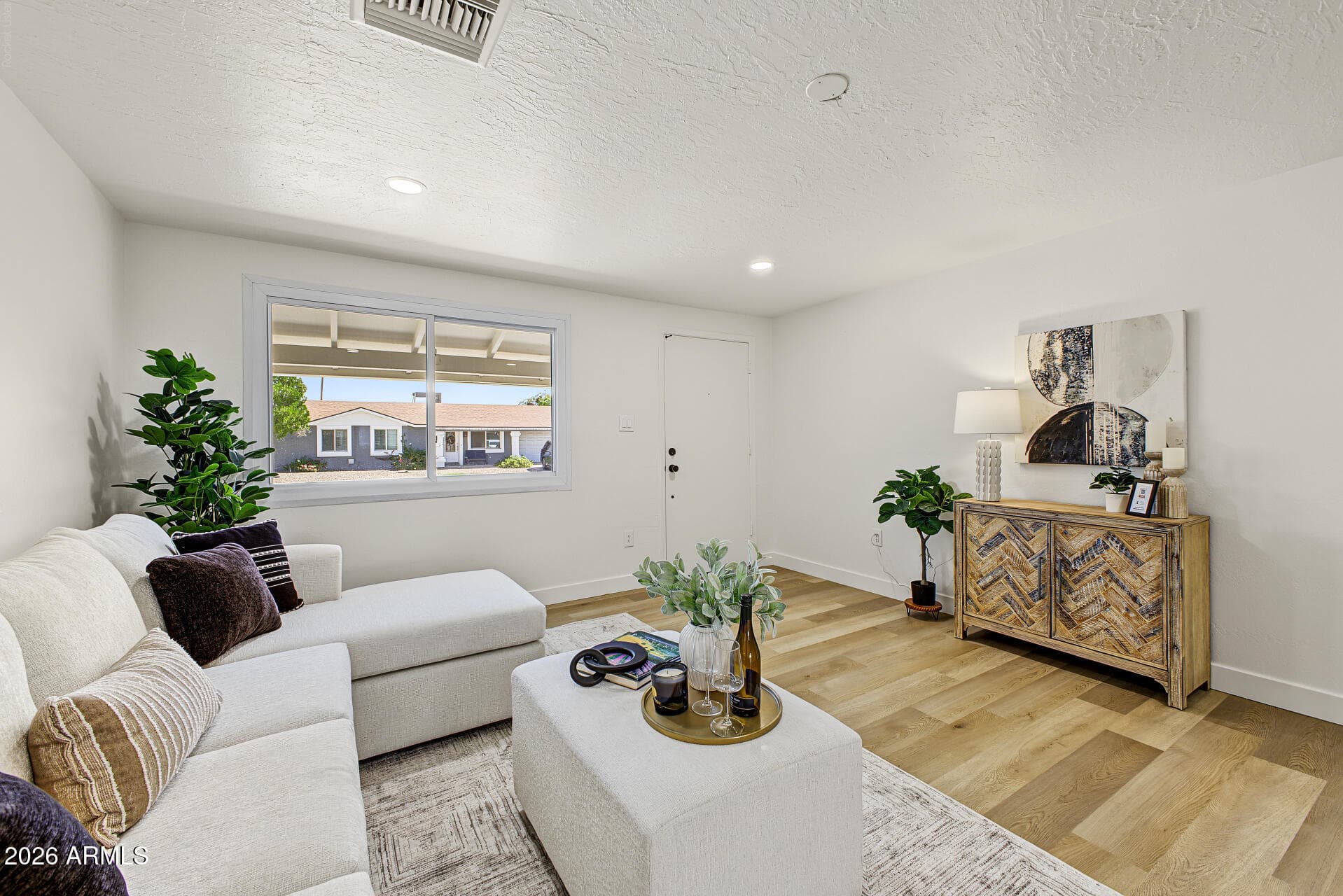 14008 N 37th Place — photo 5