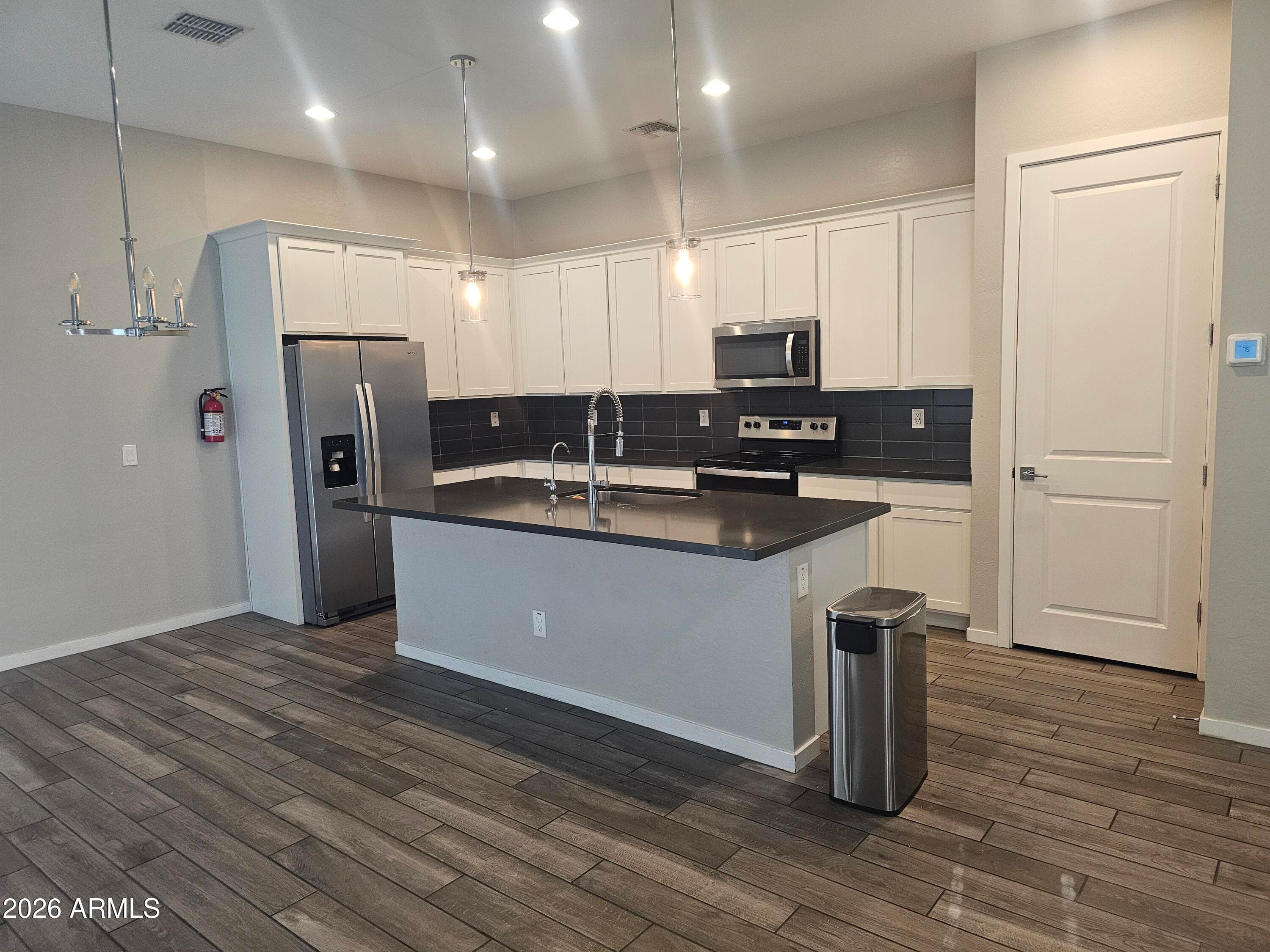 901 S Smith Road 1001 — photo 3