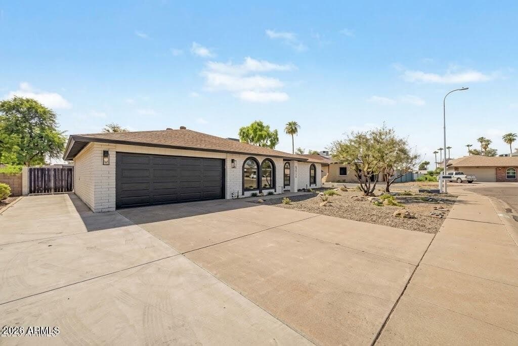 6014 S Dorsey Lane — photo 3