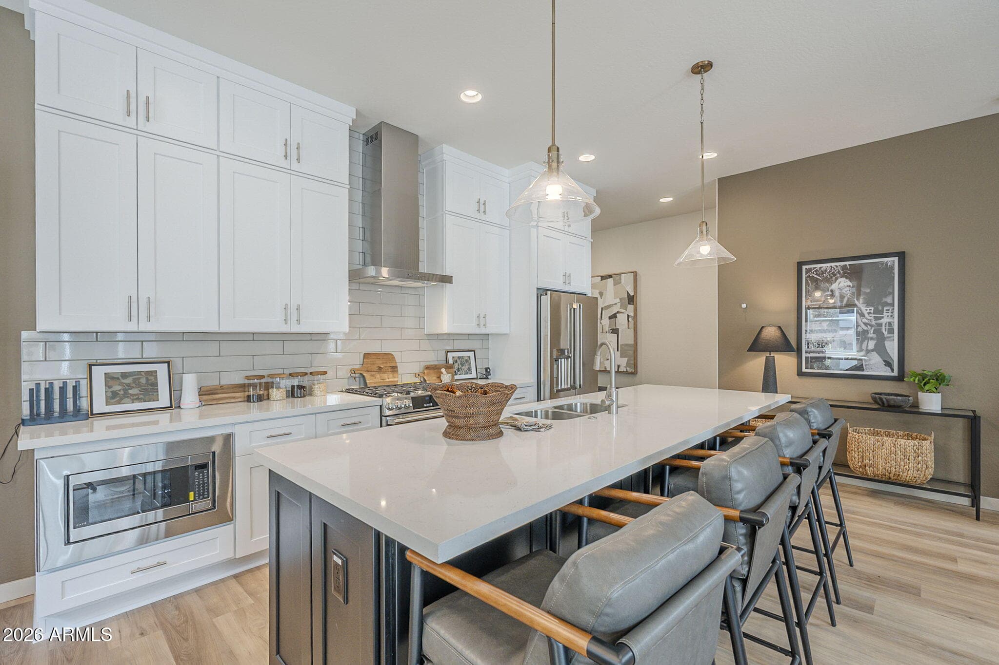 128 W Willo Court — photo 8