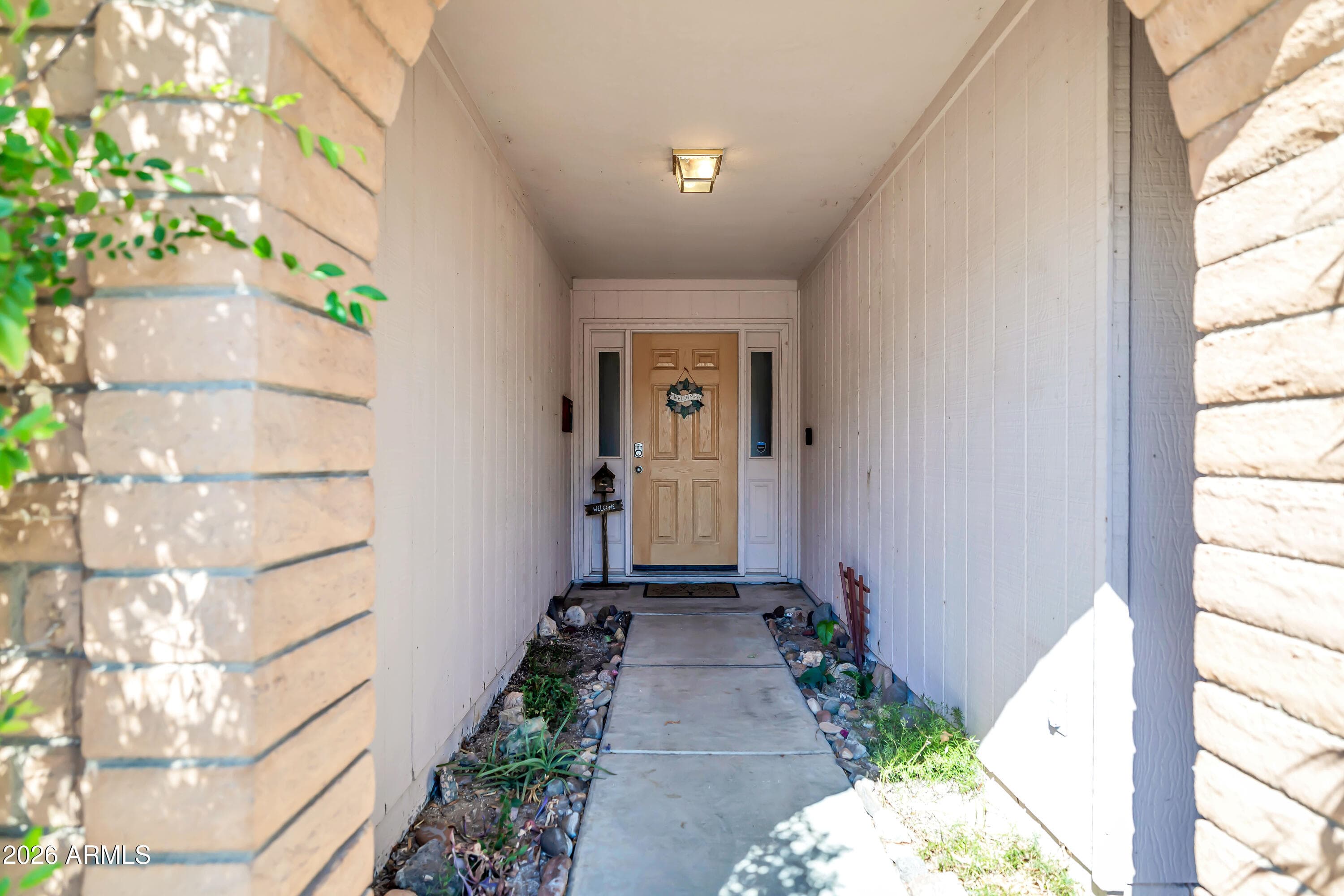4734 W Sandra Terrace — photo 4