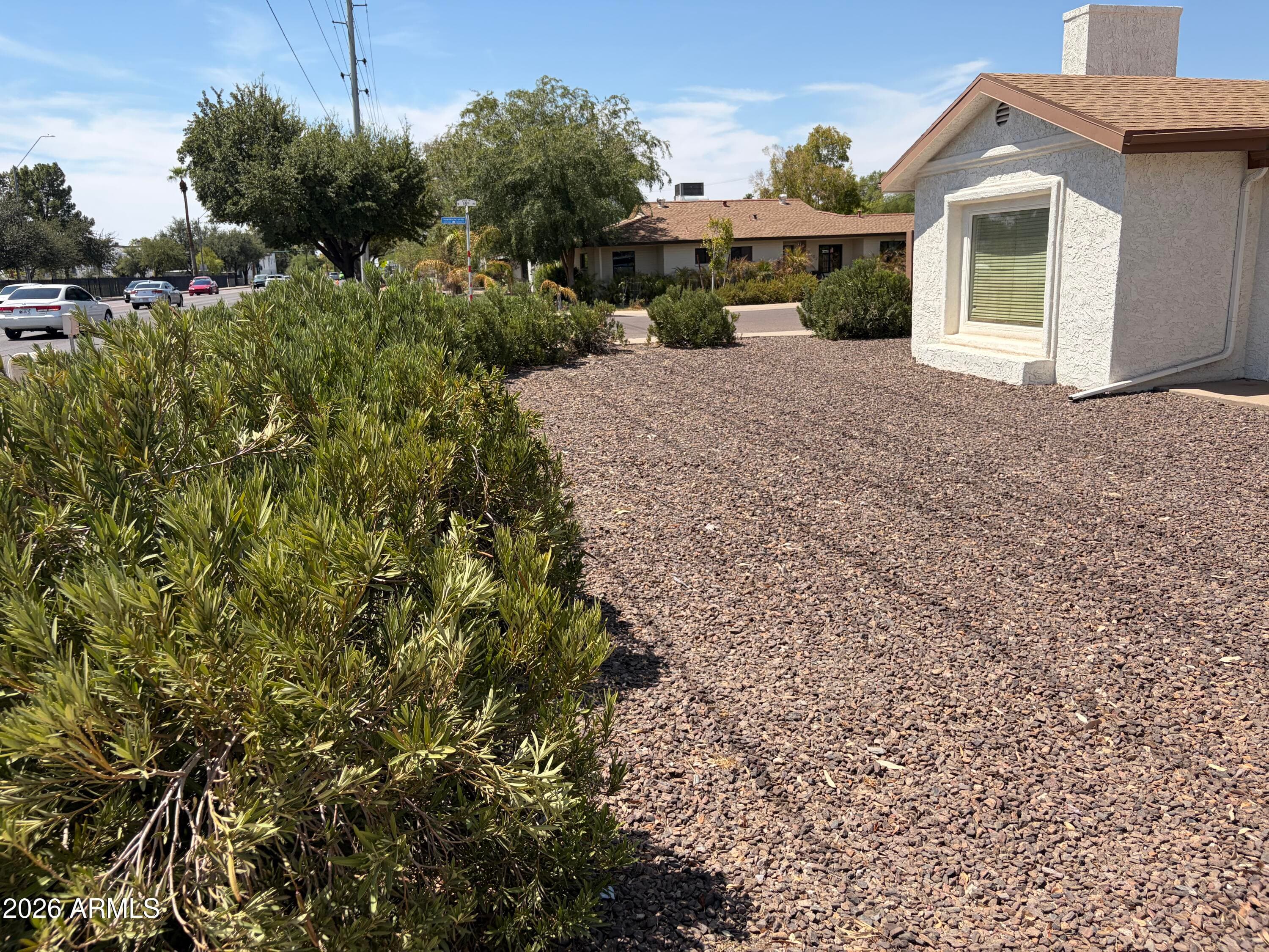 1746 W Thomas Road — photo 3