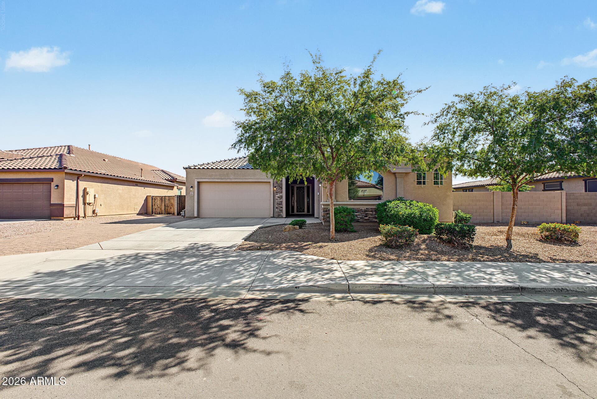 9267 W Denton Lane — photo 3