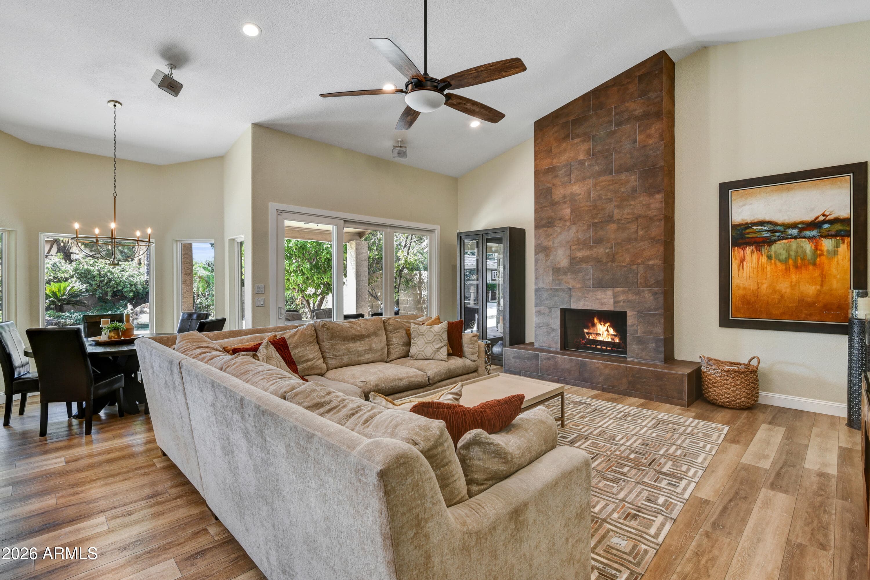 6819 E Winchcomb Drive — photo 8