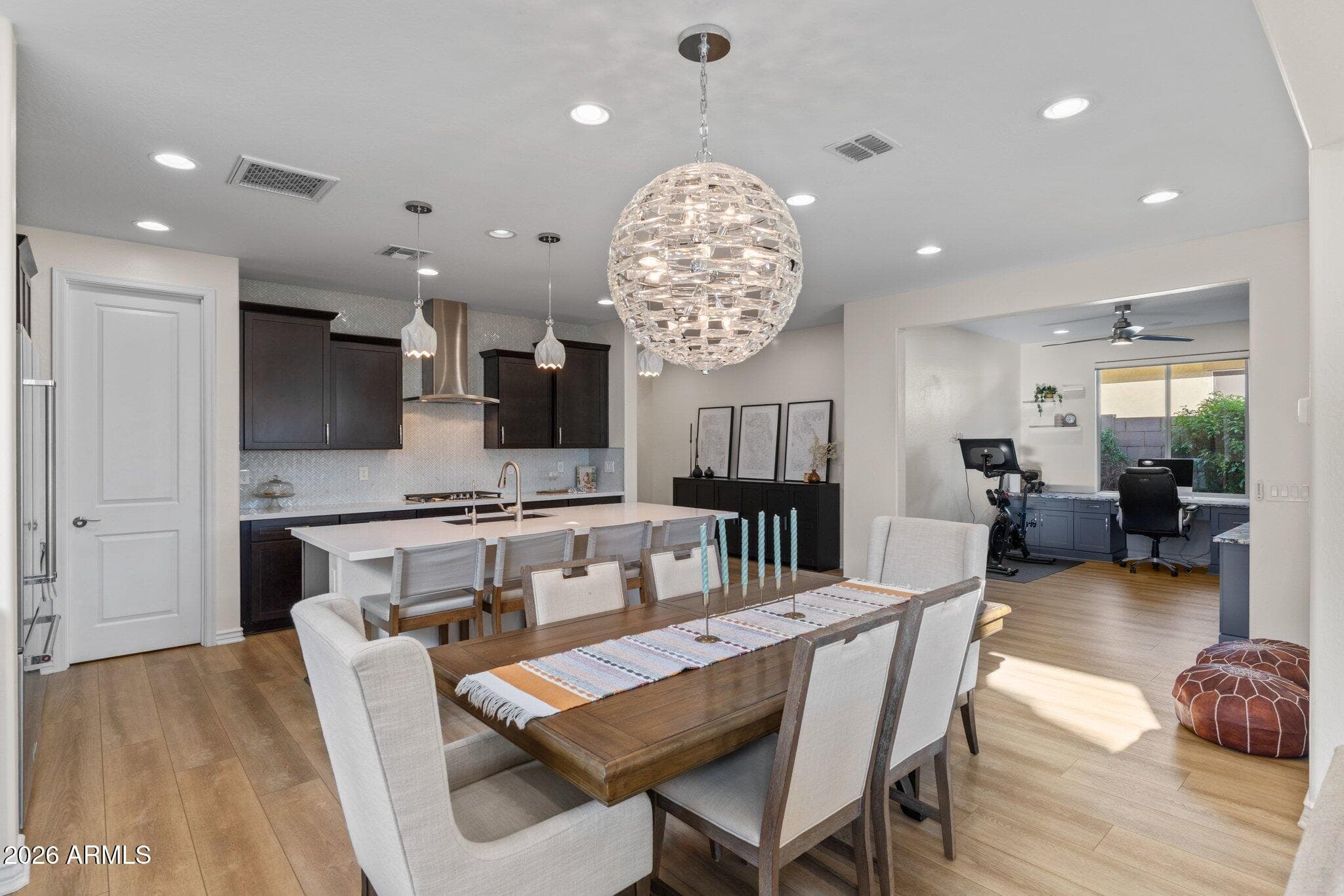 609 E Pasaro Drive — photo 2
