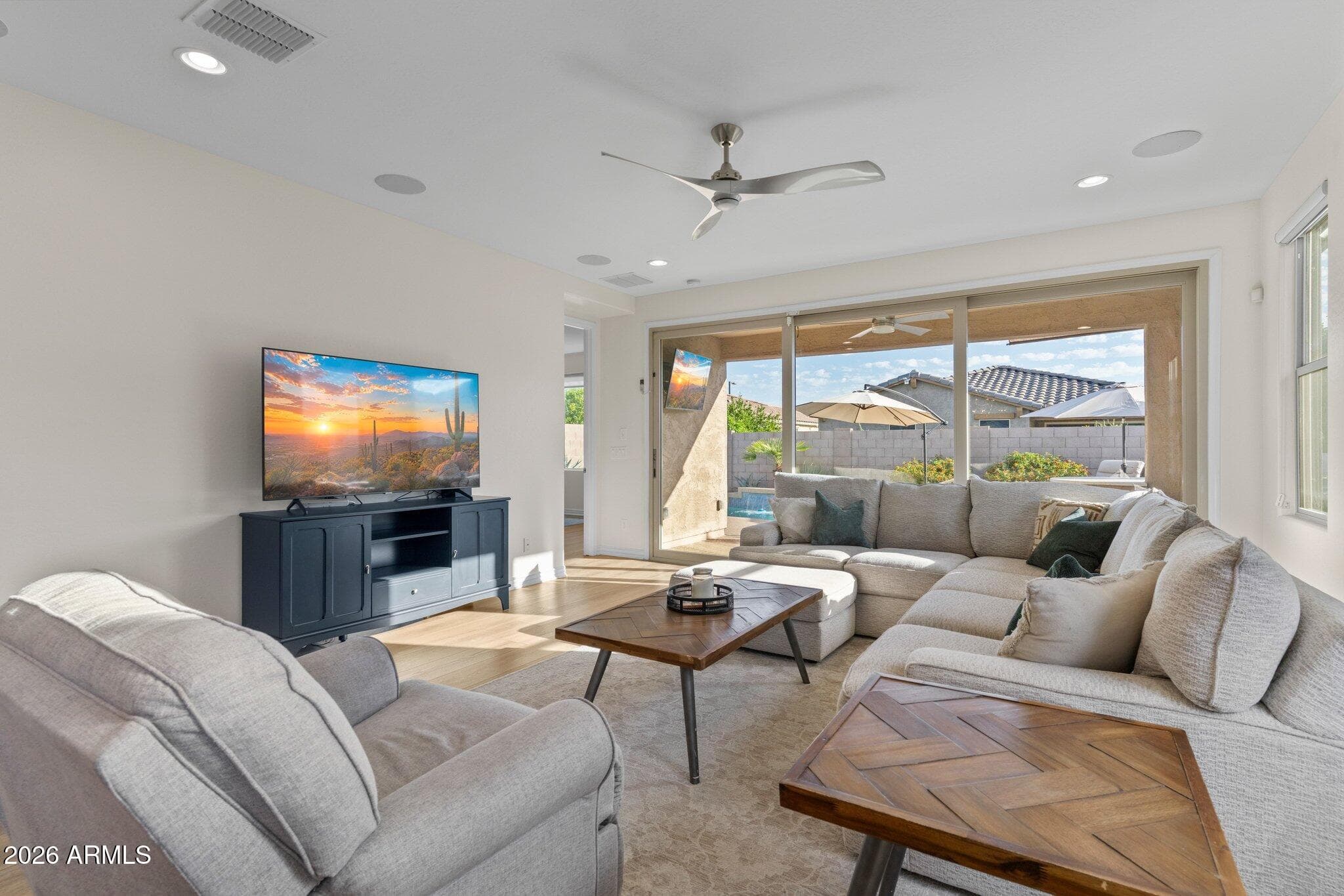 609 E Pasaro Drive — photo 8