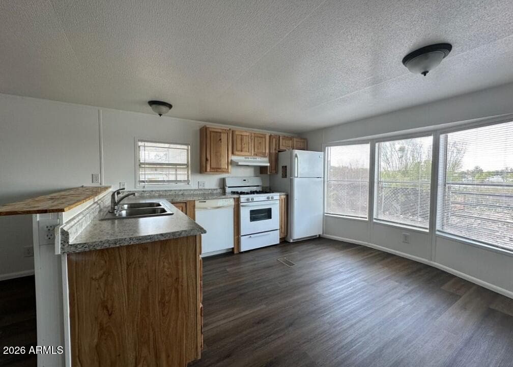 1855 W Wickenburg Way 141 — photo 2