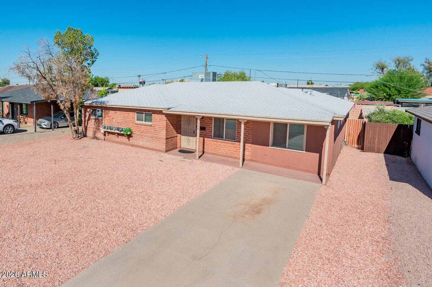 2344 W Mitchell Drive — photo 3