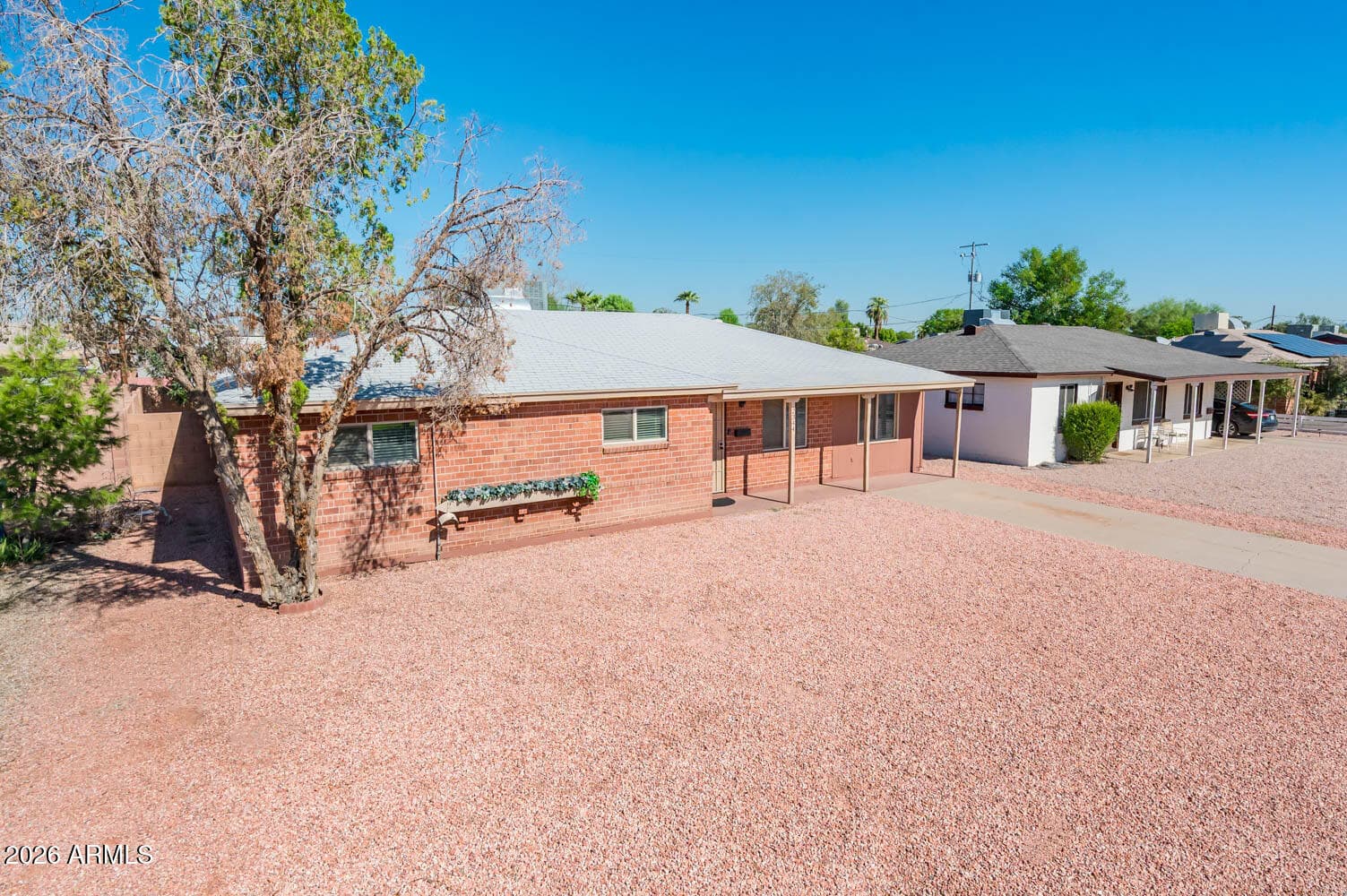 2344 W Mitchell Drive — photo 4