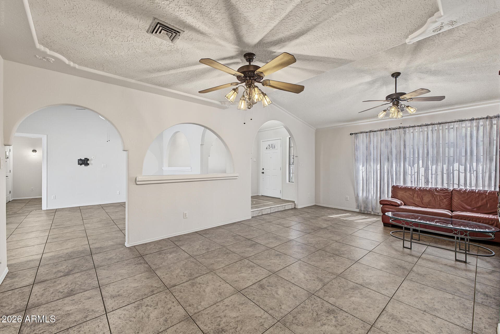 6204 E Camelot Drive — photo 5