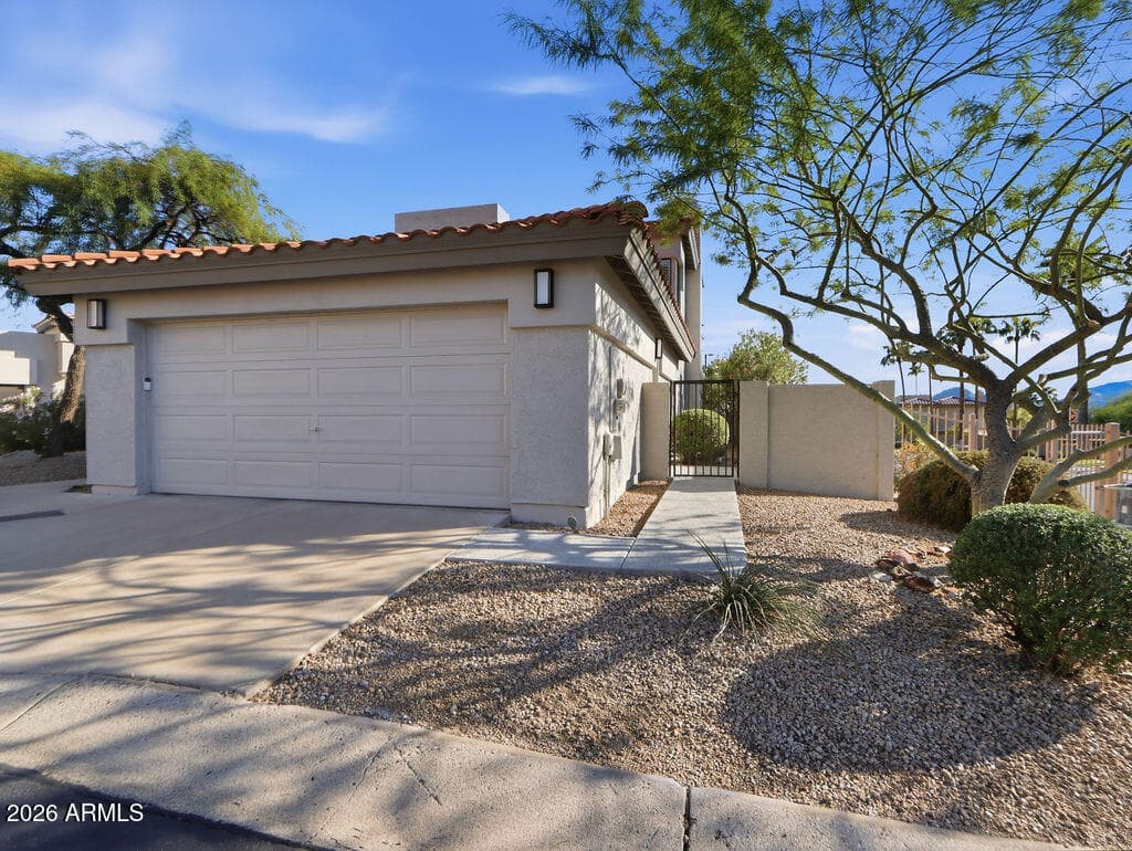 1531 E Winged Foot Road — photo 4