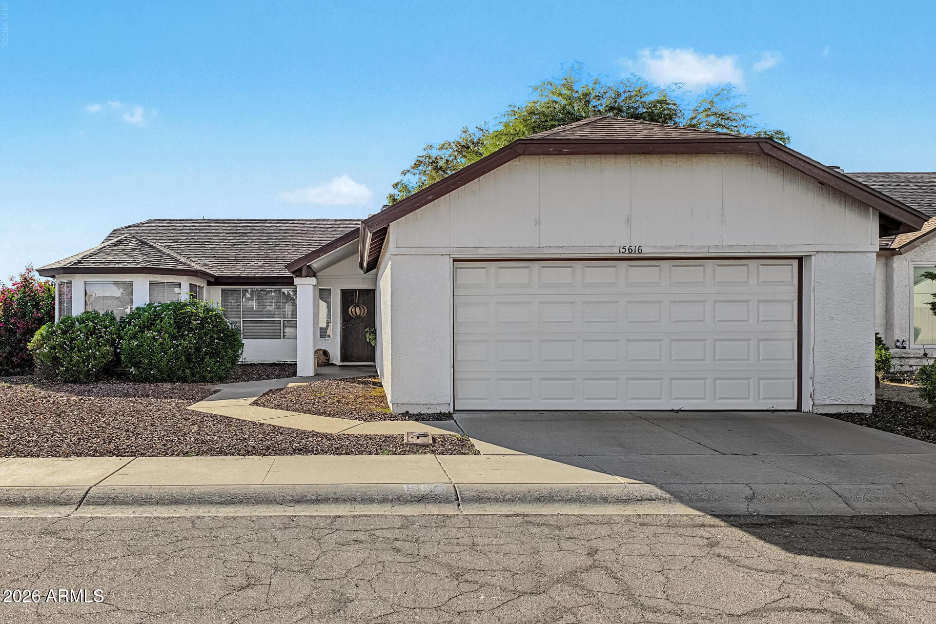 15616 N 38th Place, Phoenix, Arizona