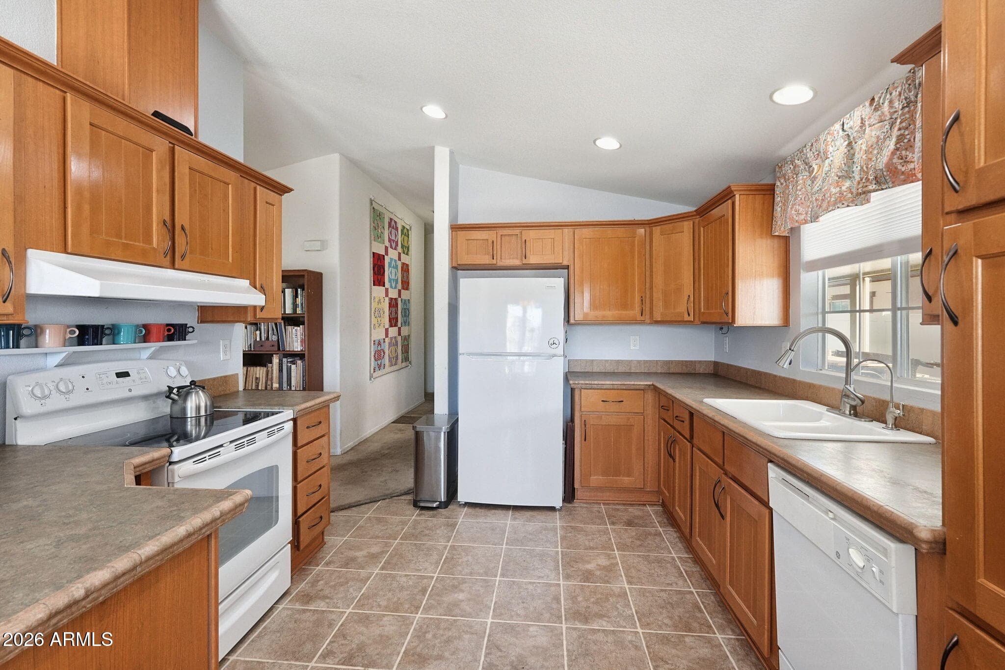 1620 E Villa Rita Drive — photo 3