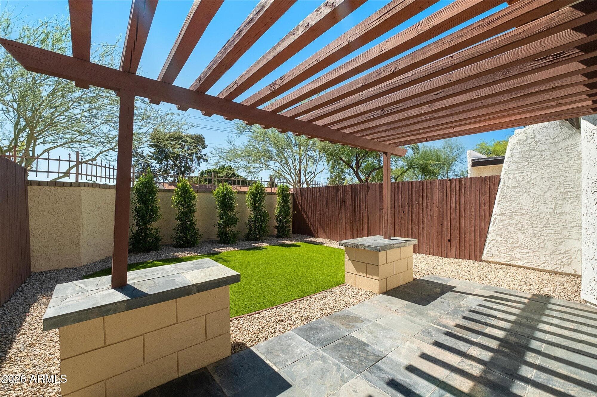 2021 E Solana Drive — photo 3