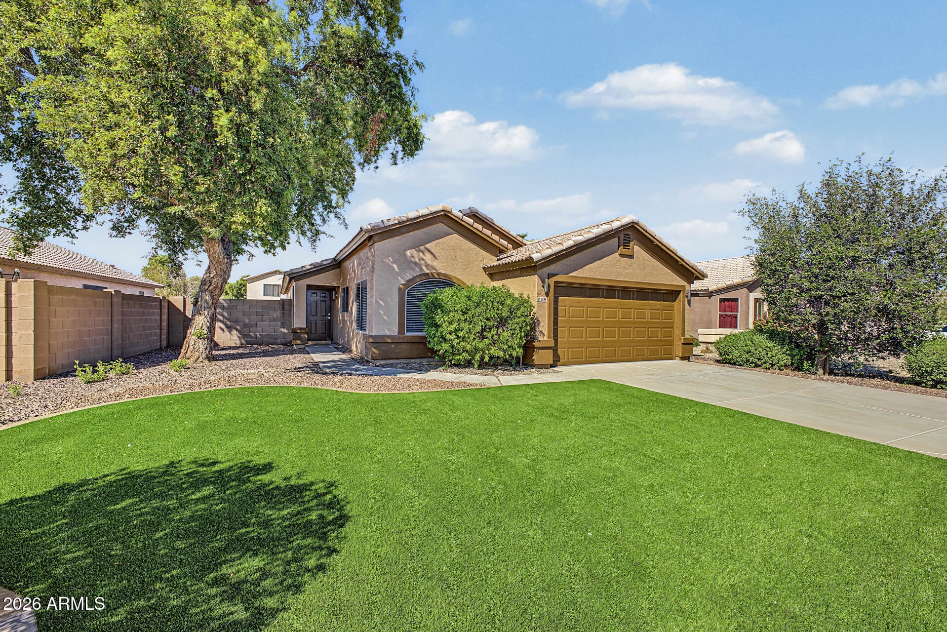 8126 W Watkins Street — photo 2