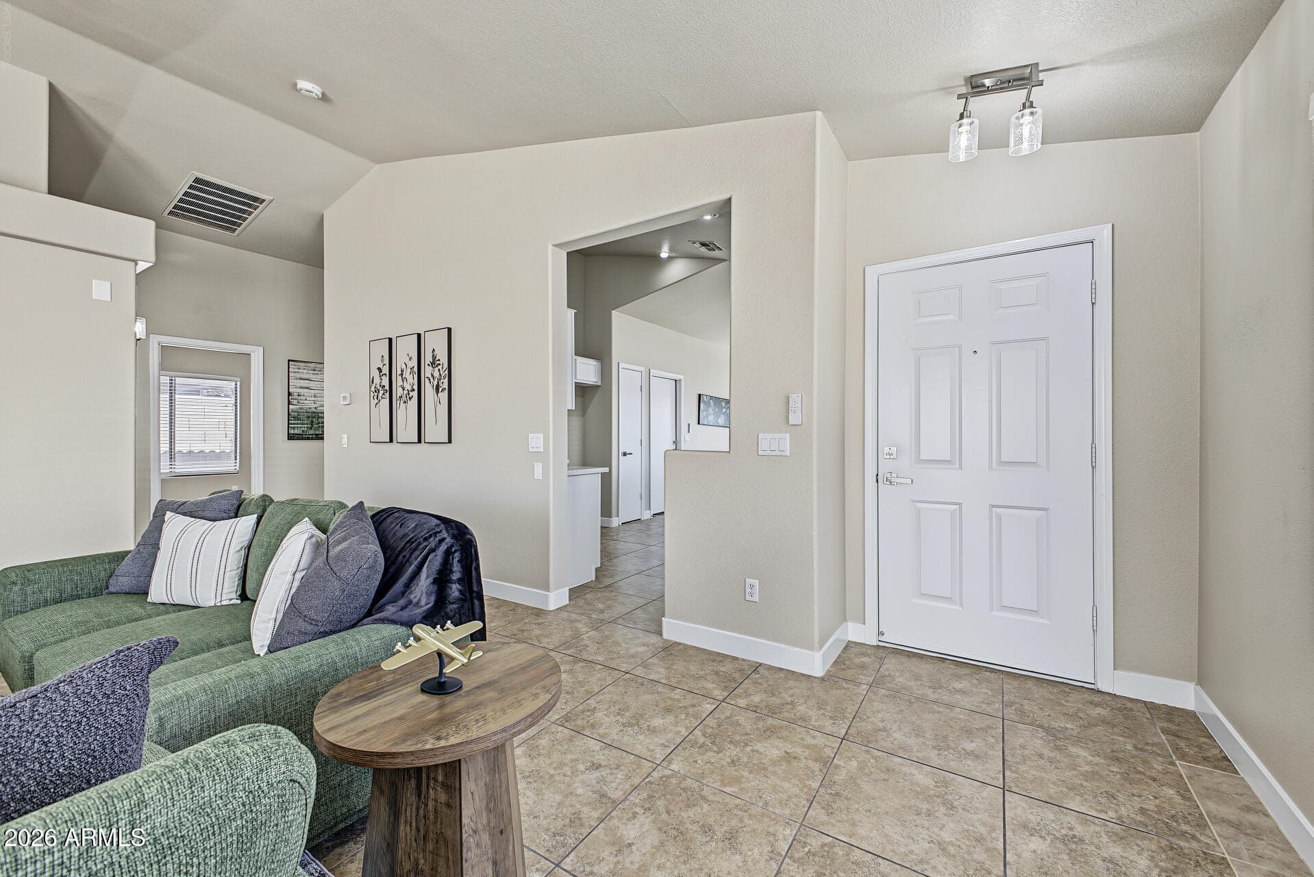 8126 W Watkins Street — photo 4