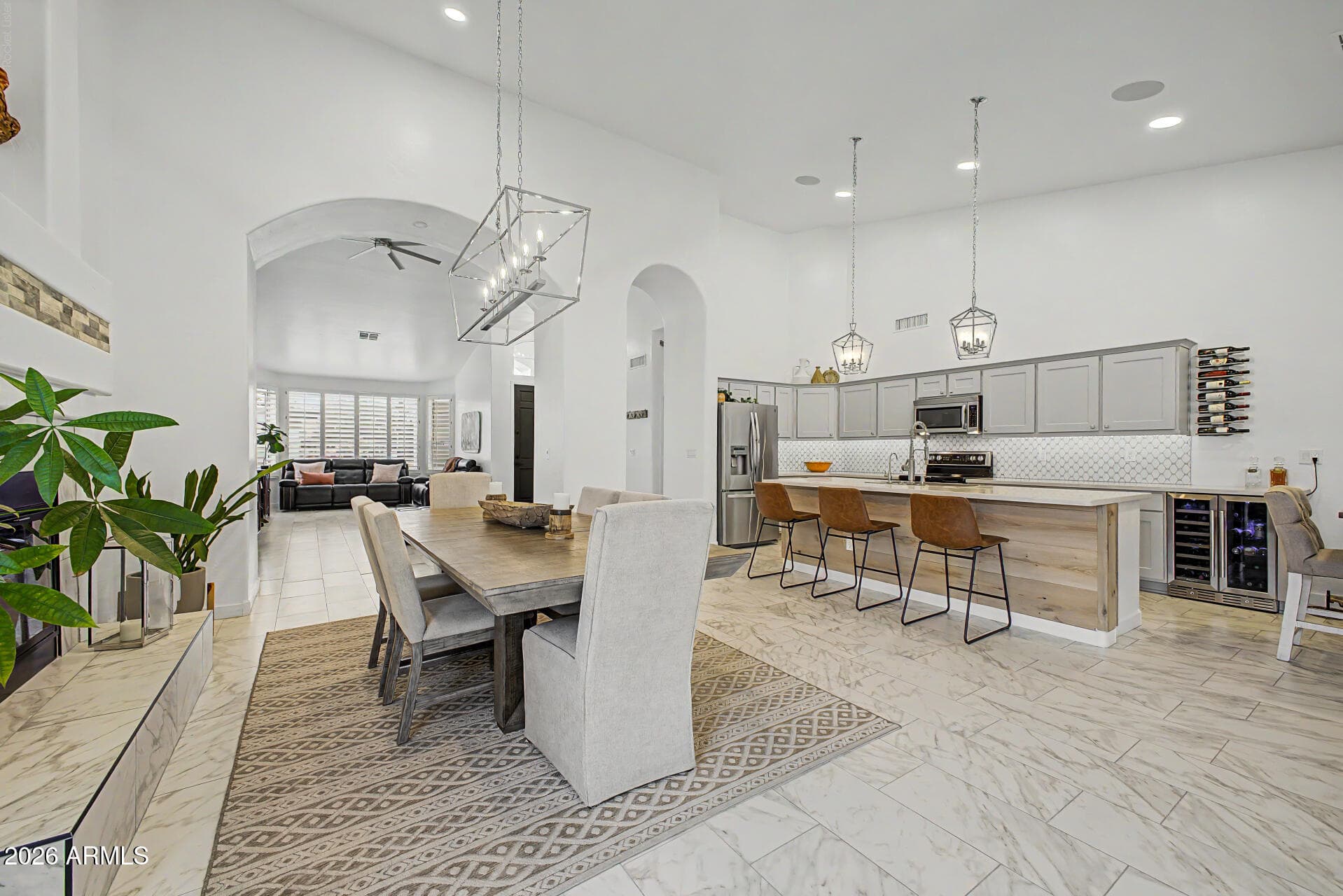 3105 E Hiddenview Drive — photo 3