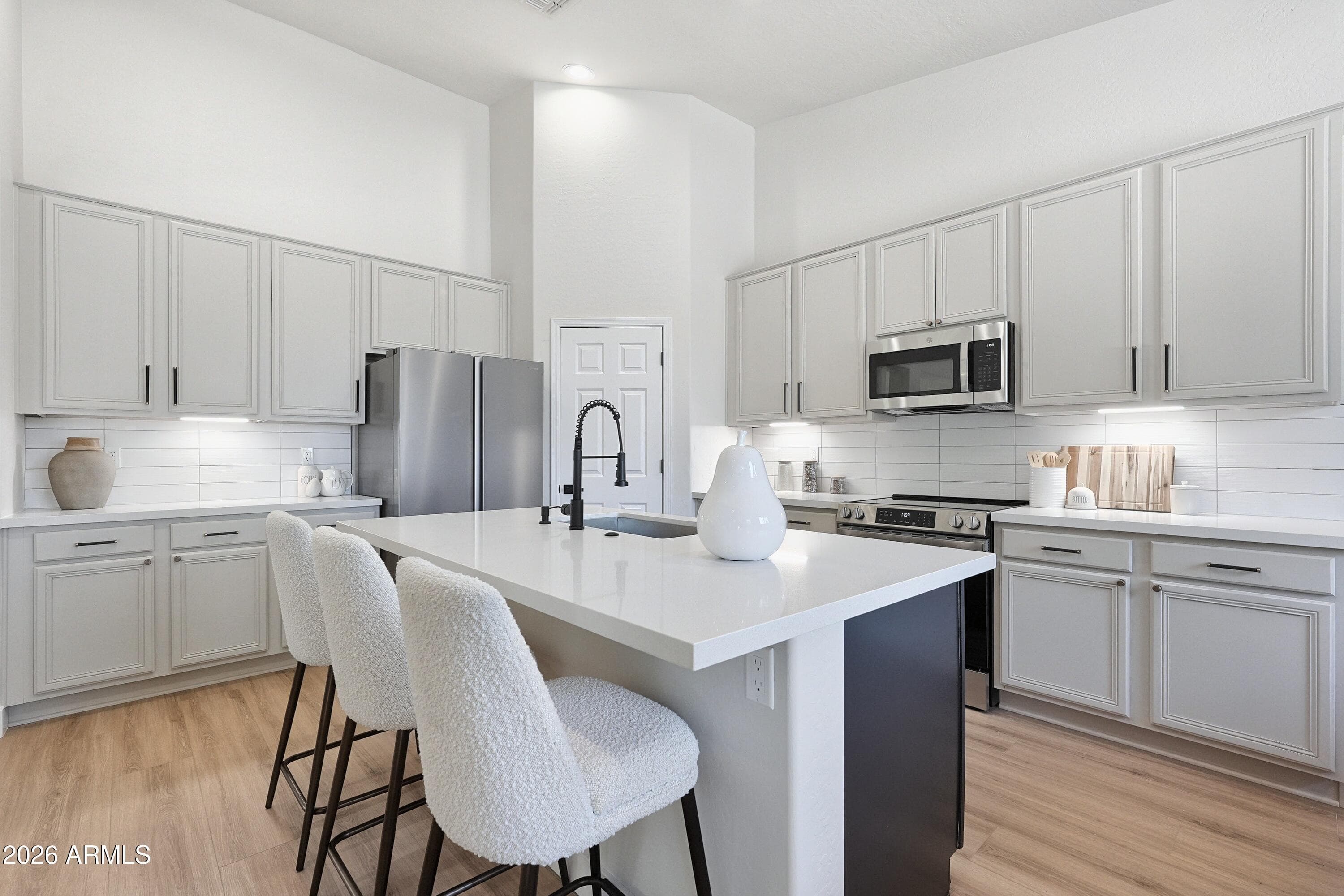 7805 S 21st Drive — photo 3