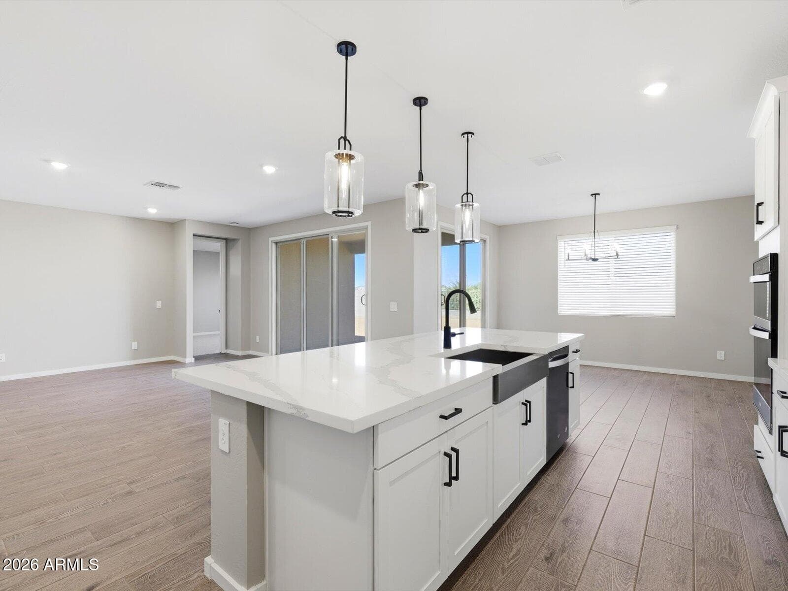 15855 W Honeysuckle Drive — photo 8