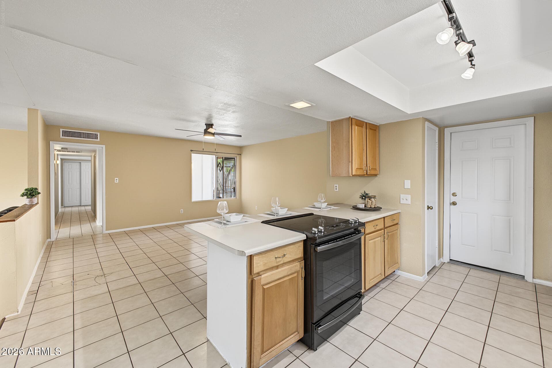 2115 E Fremont Drive — photo 7