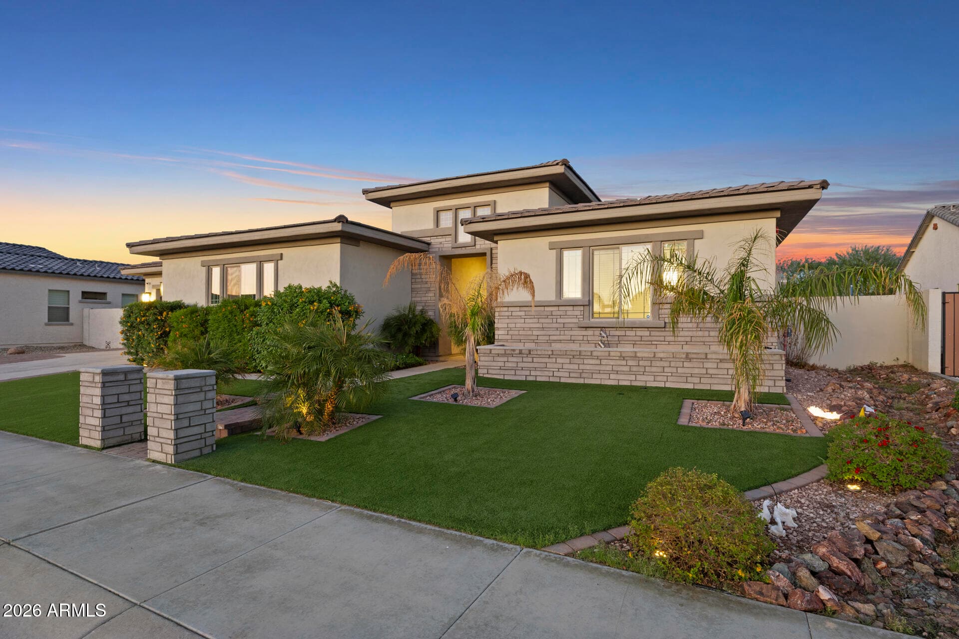 18134 W Highland Avenue — photo 2