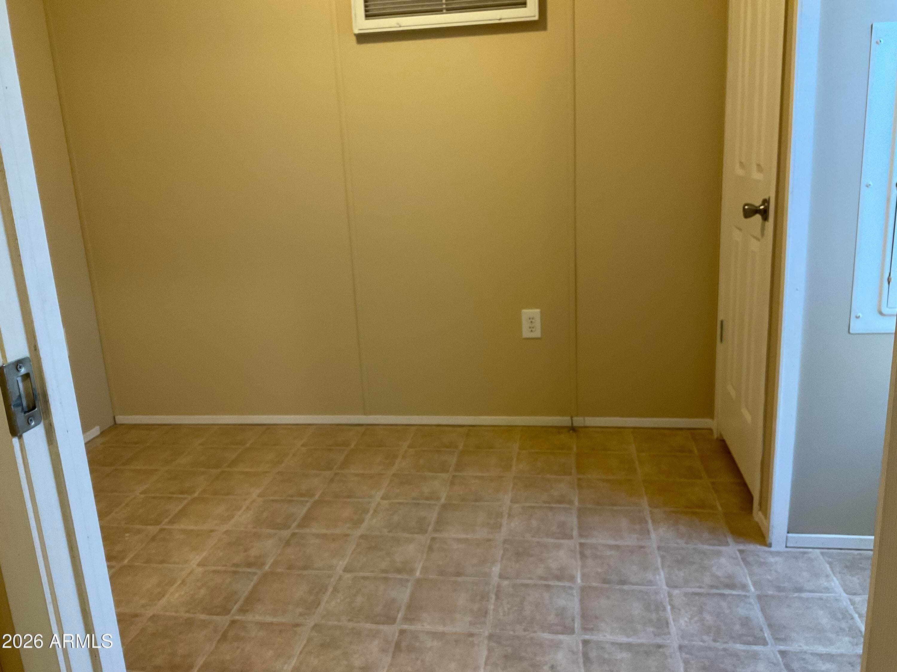 29 W Southern Avenue 29 — photo 8