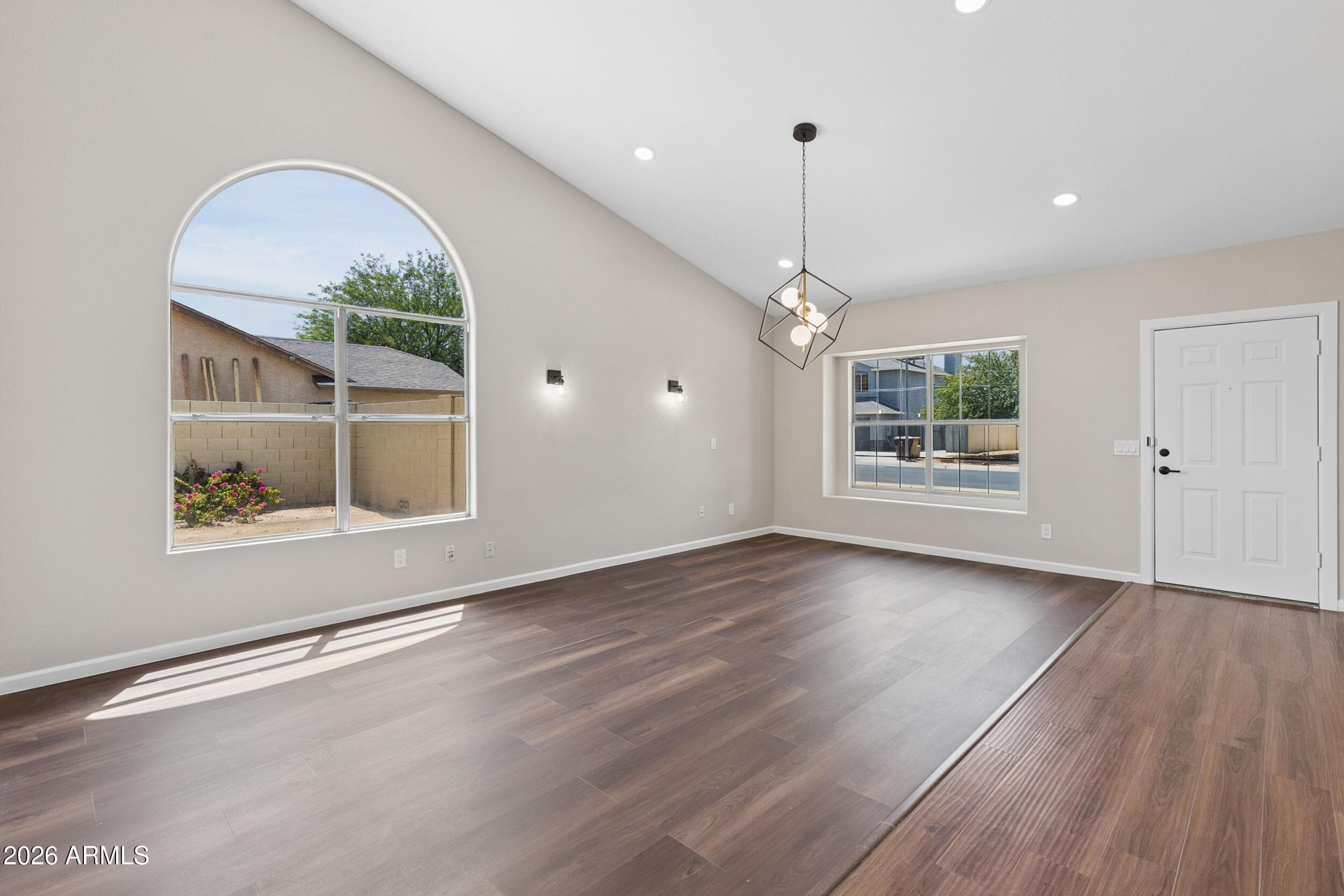7726 W Cinnabar Avenue — photo 8