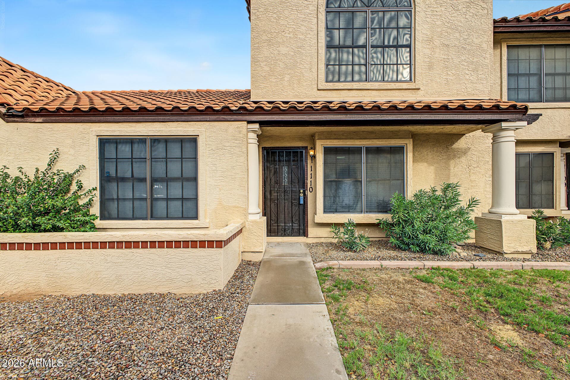 921 W University Drive 1110 — photo 2