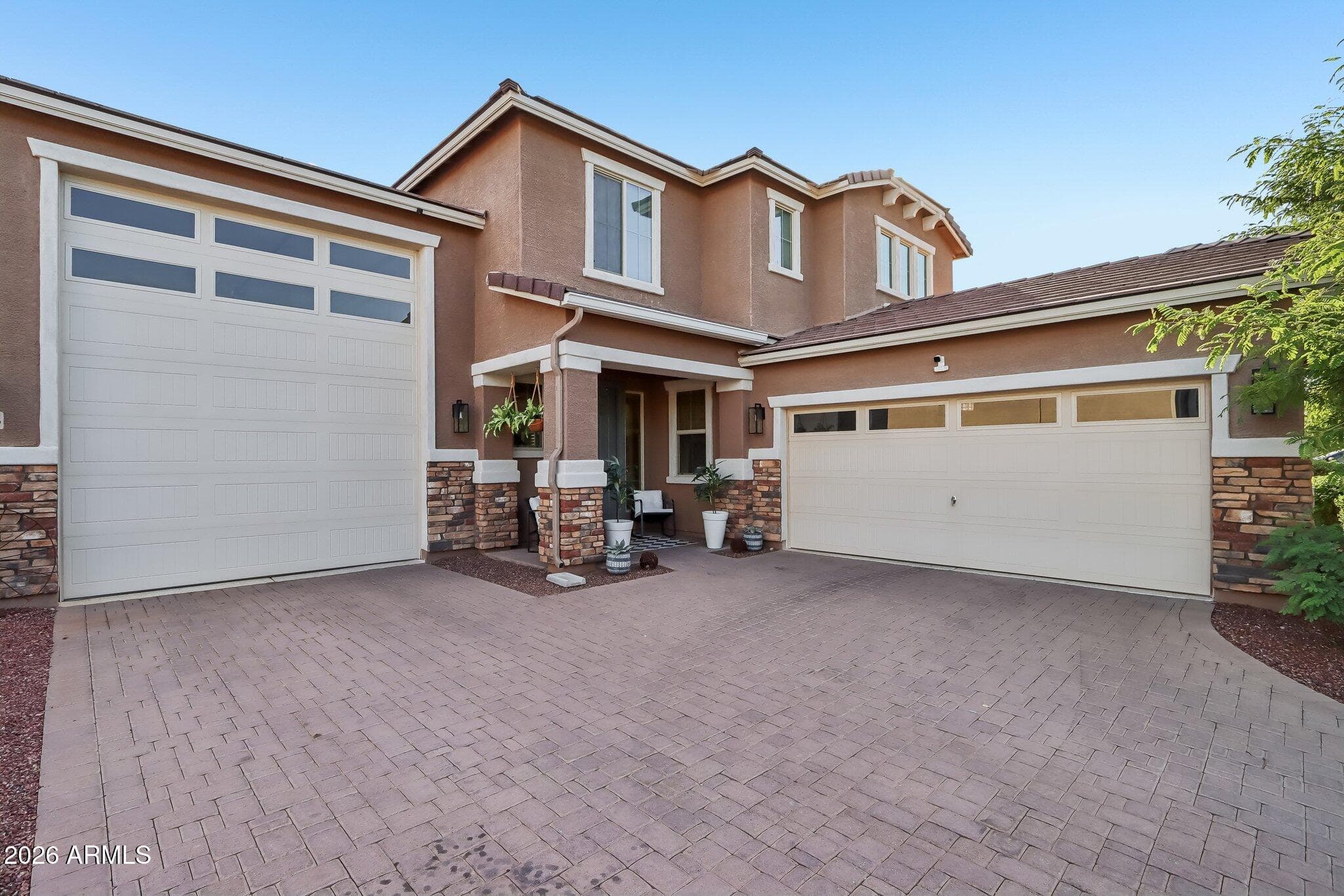 17365 W Hedgehog Place — photo 4