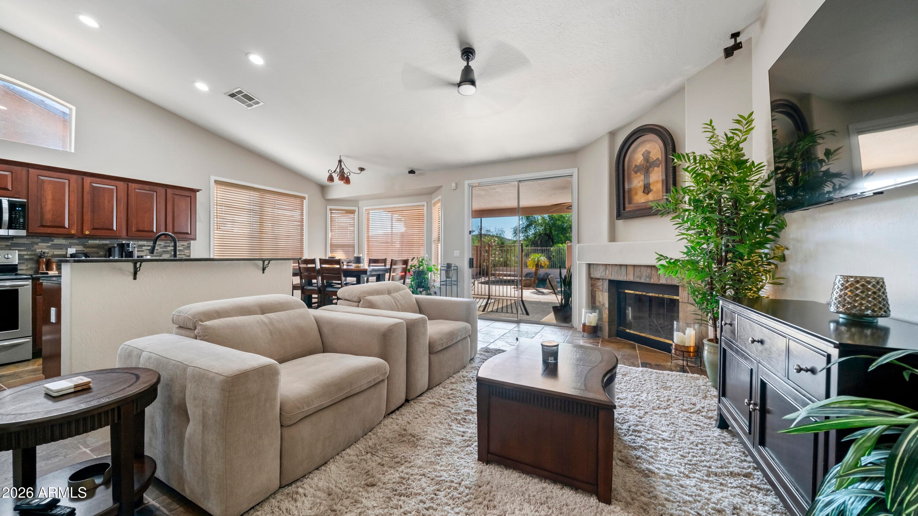 537 W Mountain Vista Drive — photo 4