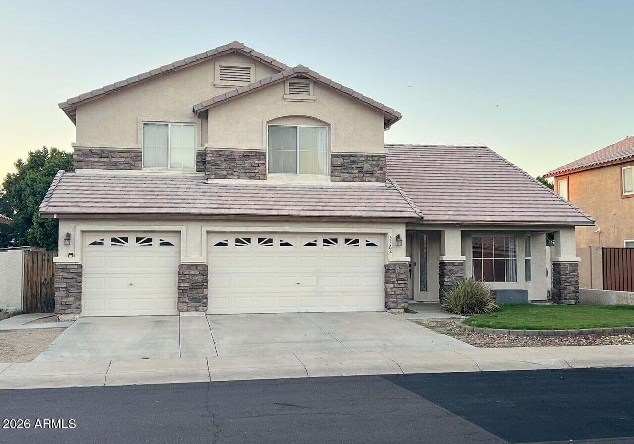 5362 W Topeka Drive — photo 1 of 2