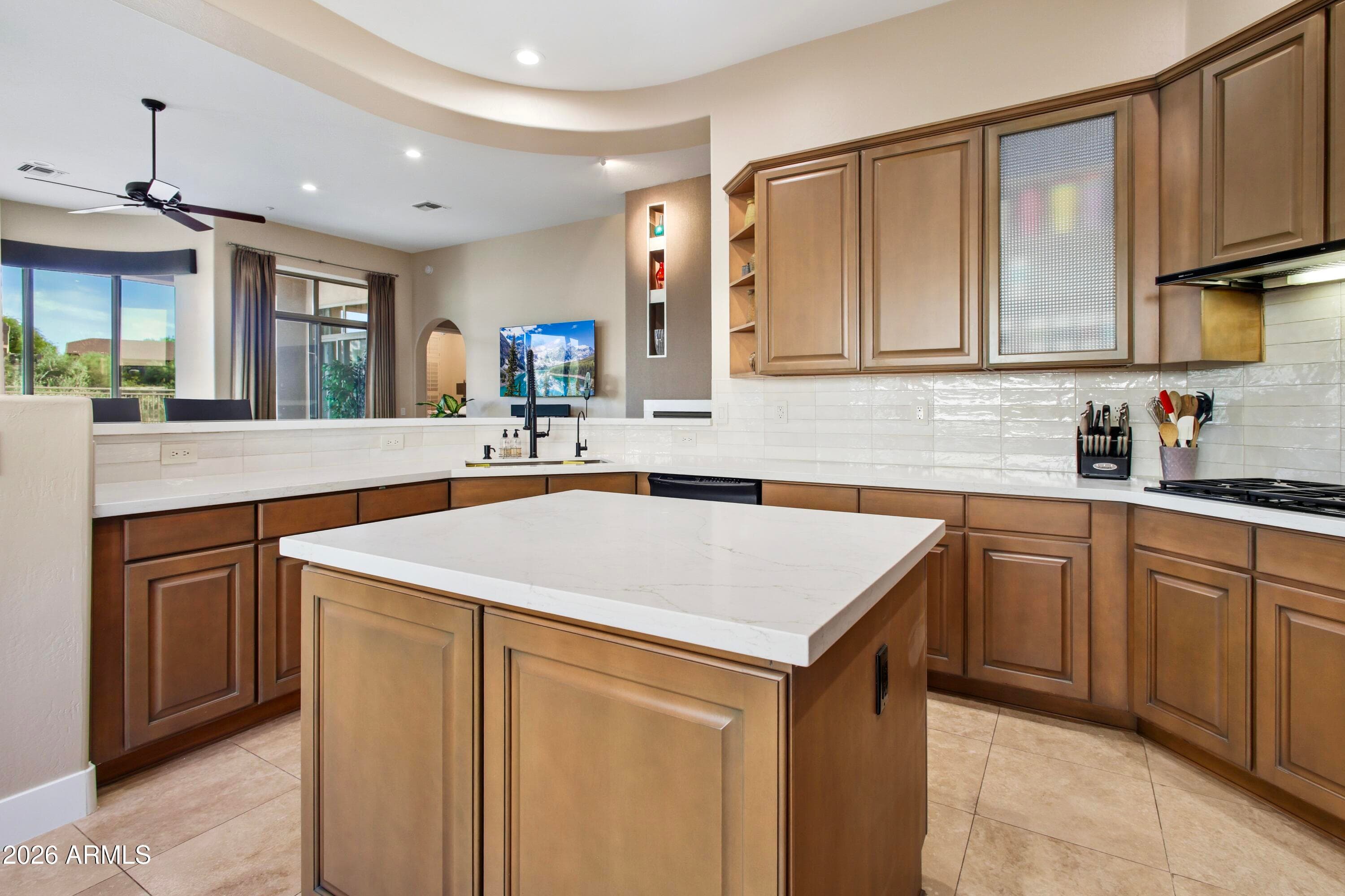 10637 E Blanche Drive — photo 8