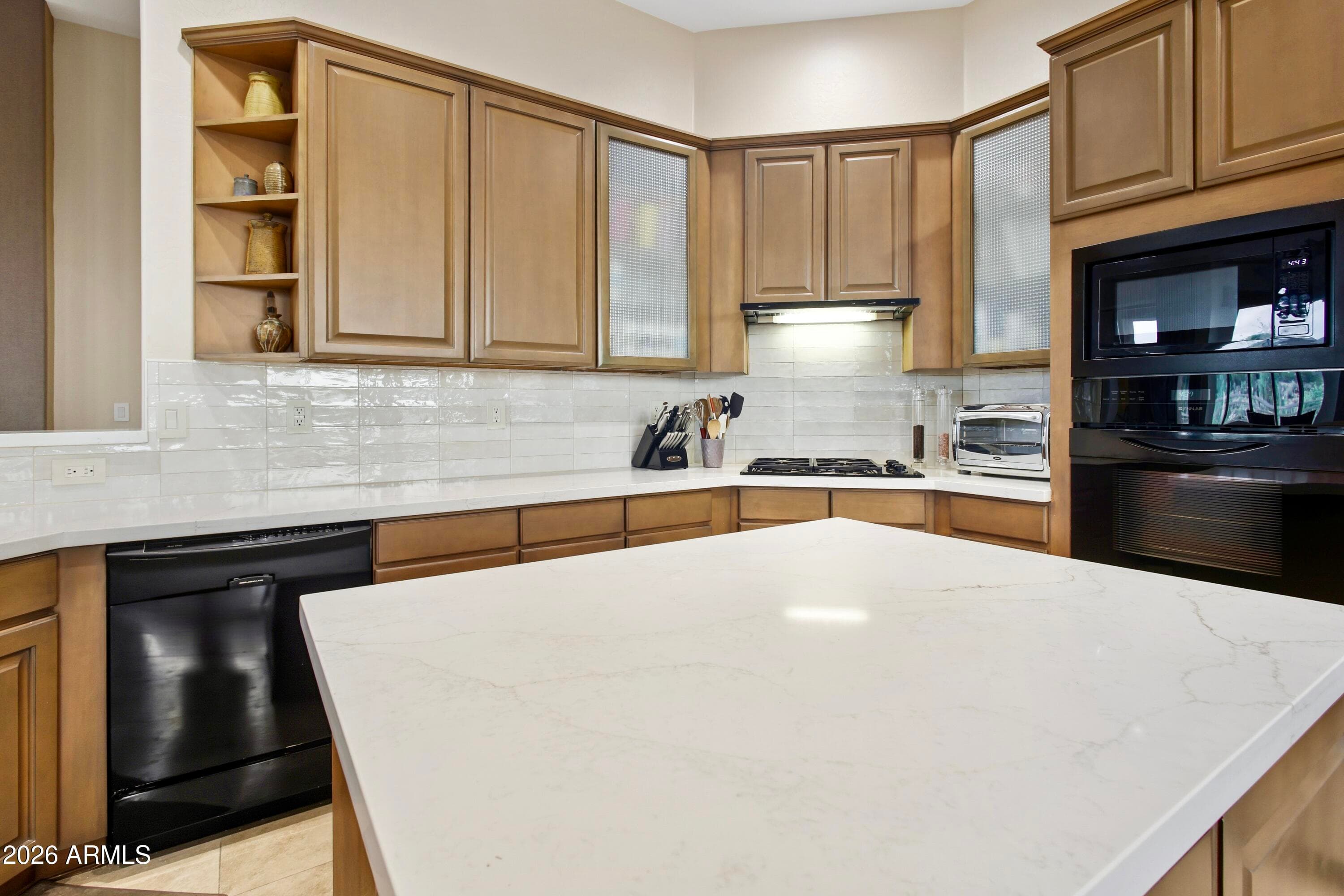 10637 E Blanche Drive — photo 3