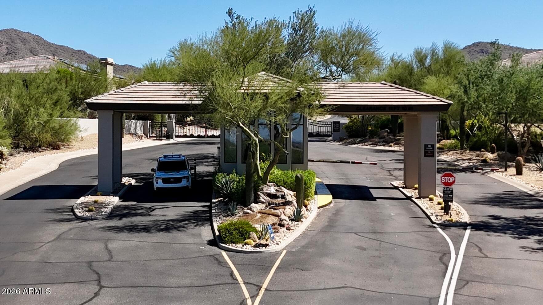 10637 E Blanche Drive — photo 4