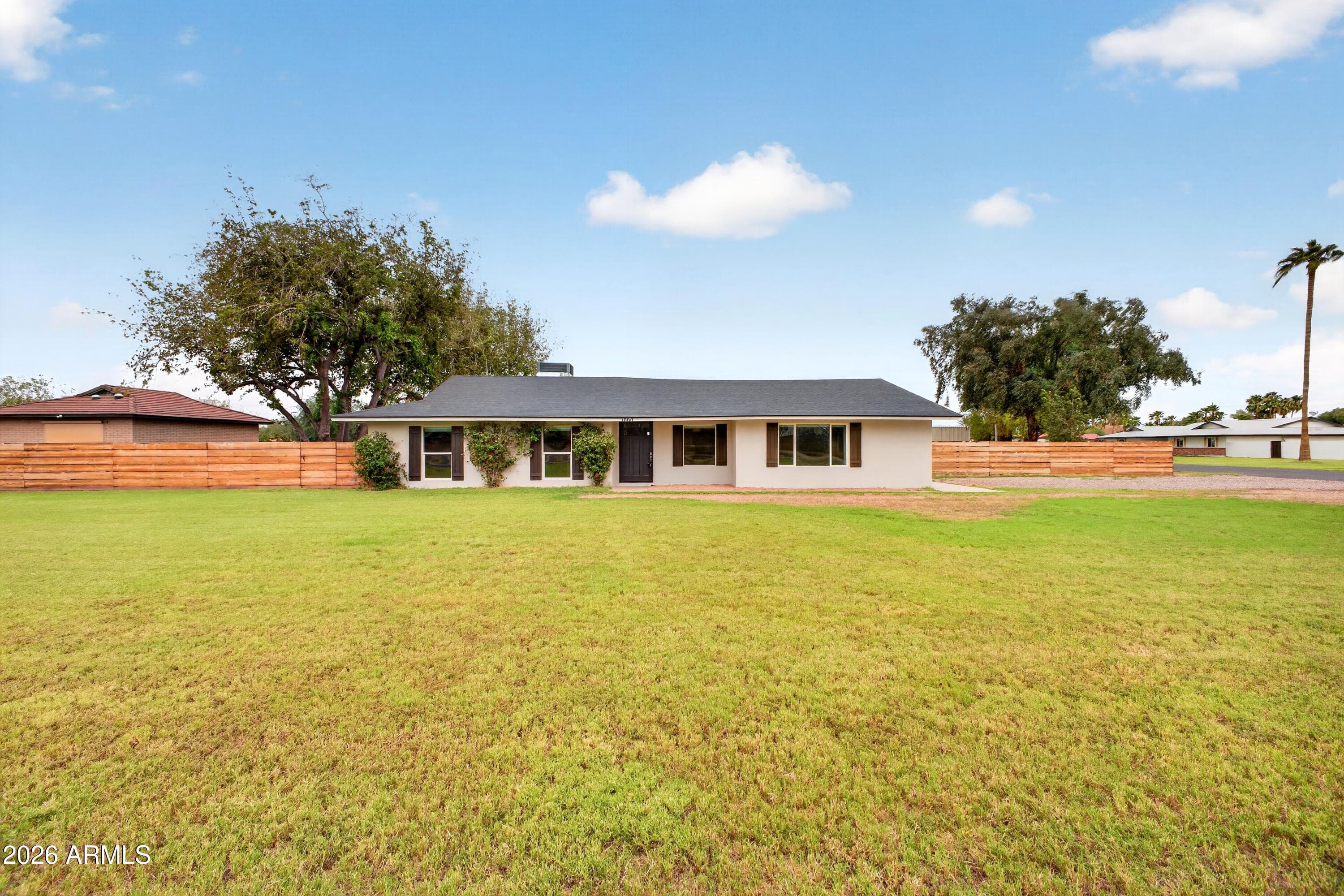 1000 E Houston Avenue
