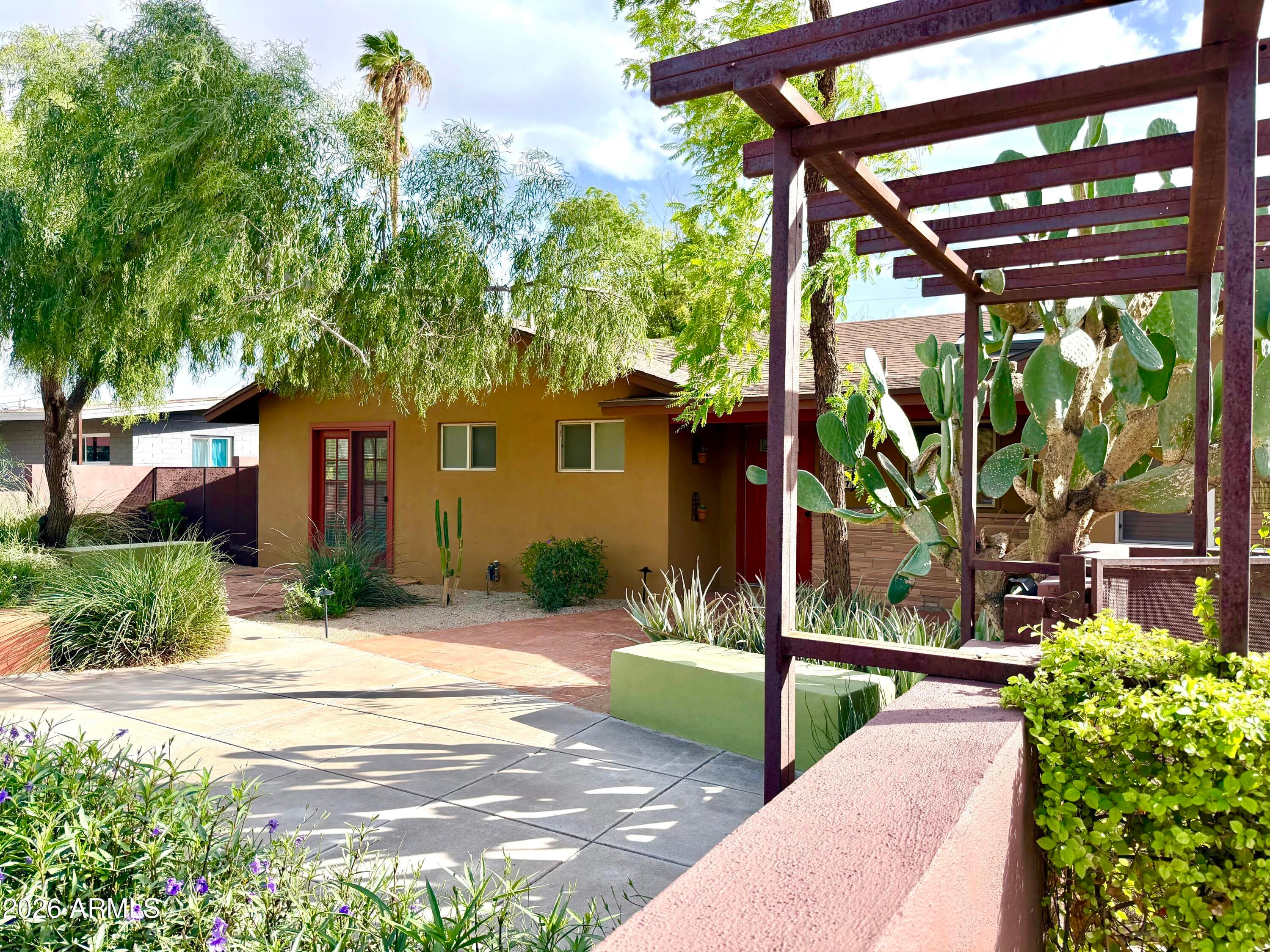 507 E Solana Drive — photo 2