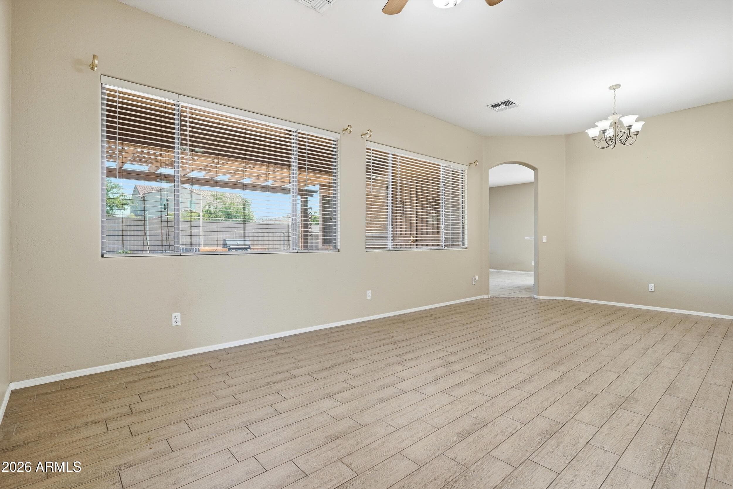 8807 W Carole Lane — photo 7