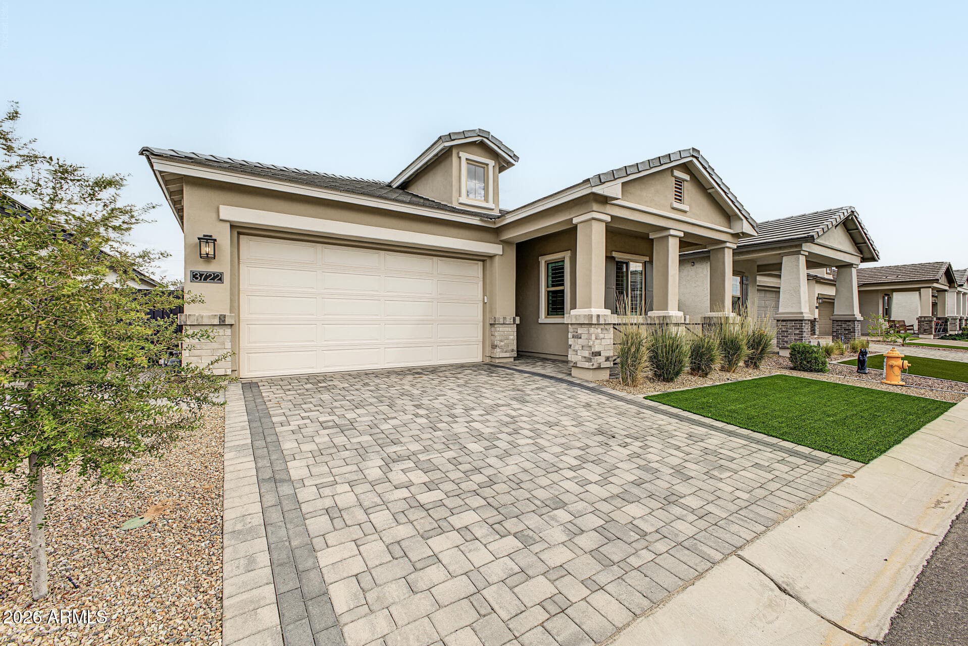 3722 E Rochelle Circle — photo 2