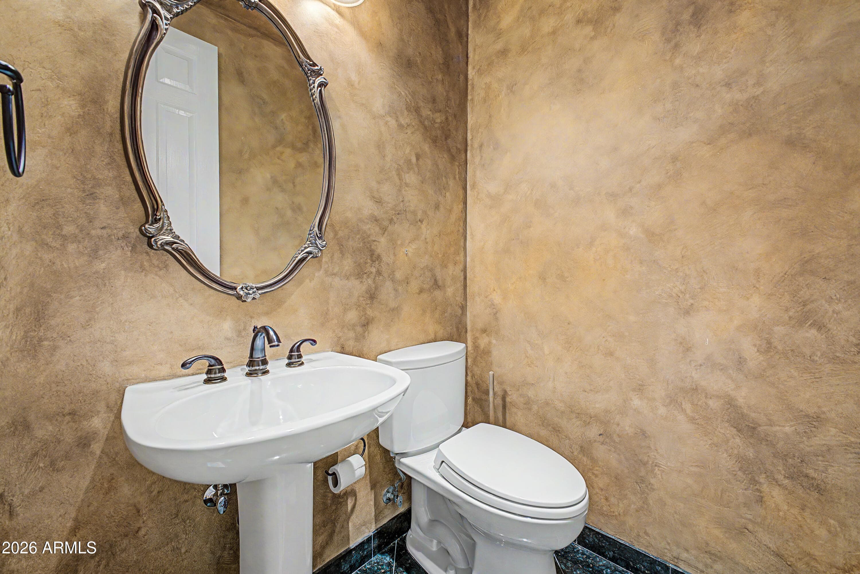2264 N 39th Circle — photo 4
