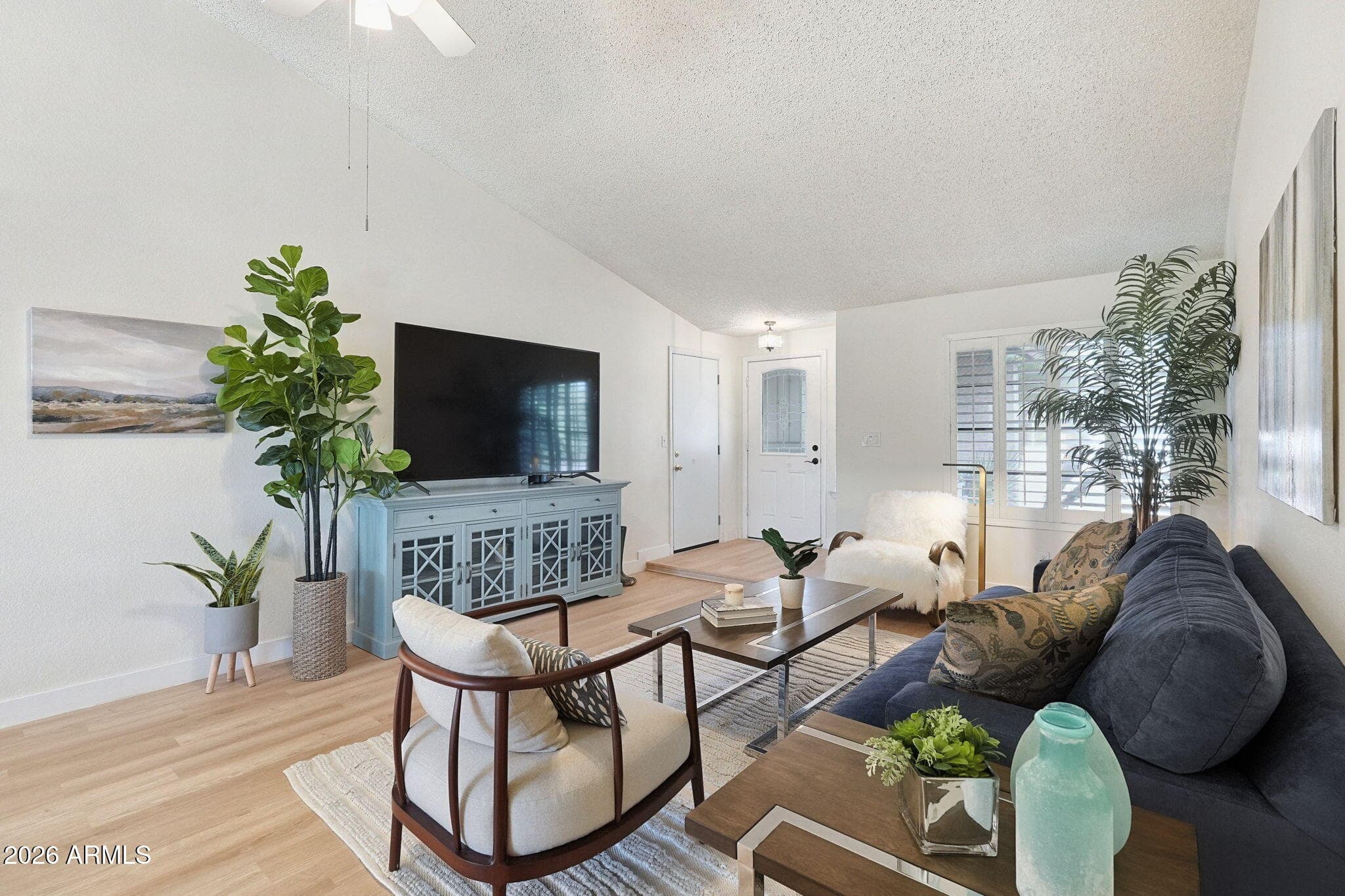 3025 E Bremen Street — photo 3