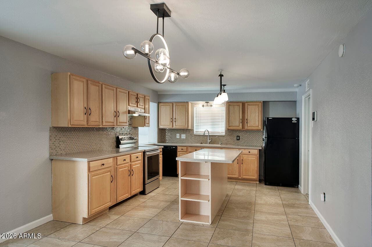 3049 W Sunnyside Drive — photo 4